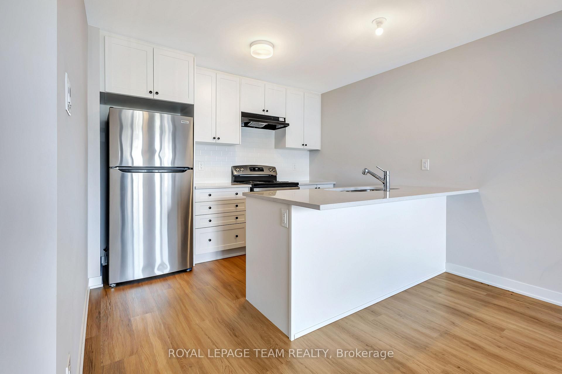 Photo 6 of 204 Lillian Freiman Private, Ottawa, Barrhaven - Half Moon Bay — HOMEH