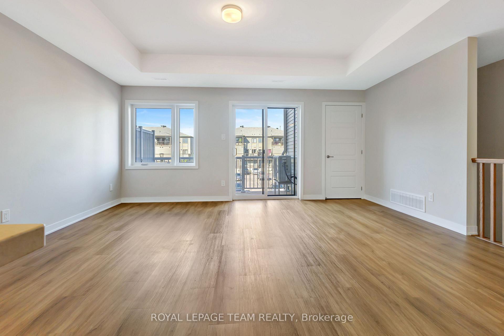 Photo 7 of 204 Lillian Freiman Private, Ottawa, Barrhaven - Half Moon Bay — HOMEH