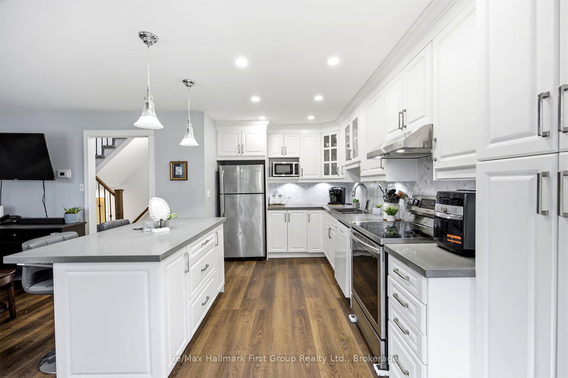 Photo 23 of 868 White Ash Drive, Whitby, Williamsburg — HOMEH