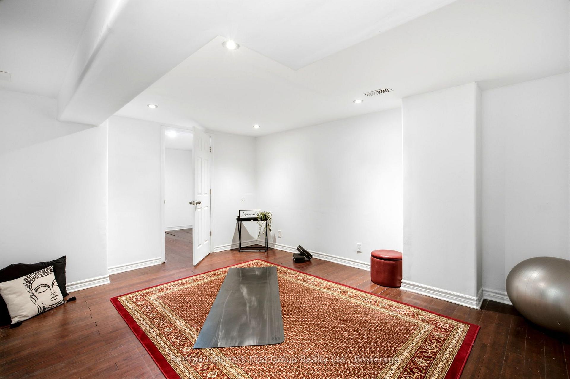 Photo 37 of 868 White Ash Drive, Whitby, Williamsburg — HOMEH