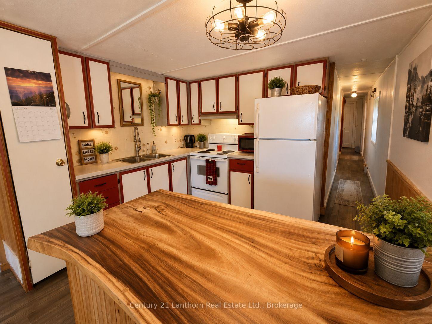 Photo 11 of 1113 Clark Road, Frontenac, Frontenac Centre — HOMEH