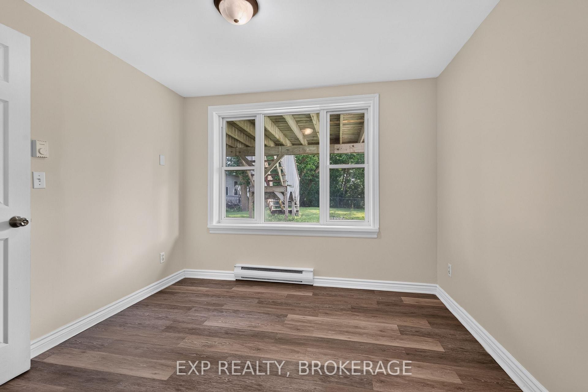 Photo 16 of 17 Shaw Street, Kingston, Rideau — HOMEH