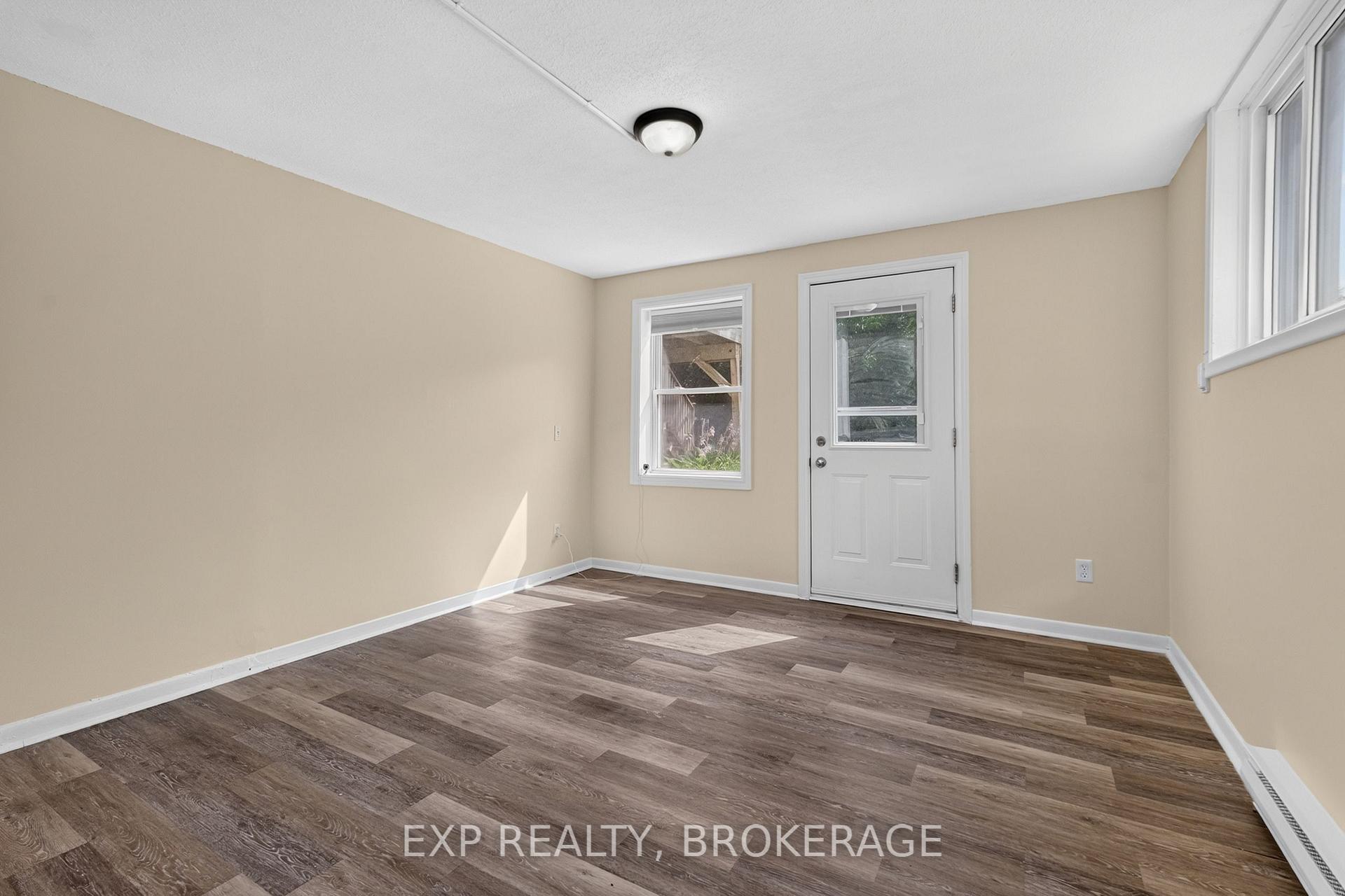 Photo 18 of 17 Shaw Street, Kingston, Rideau — HOMEH