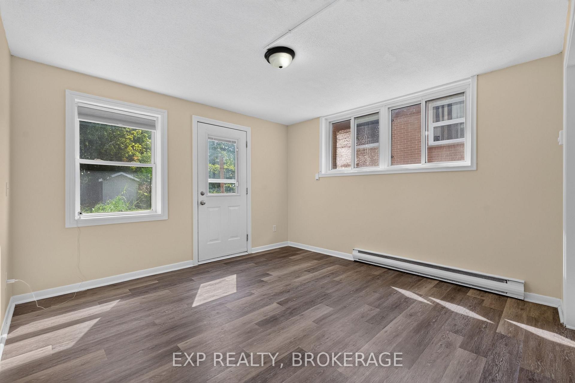 Photo 19 of 17 Shaw Street, Kingston, Rideau — HOMEH
