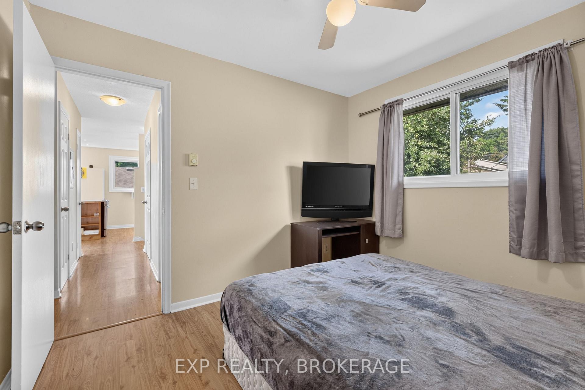 Photo 28 of 17 Shaw Street, Kingston, Rideau — HOMEH