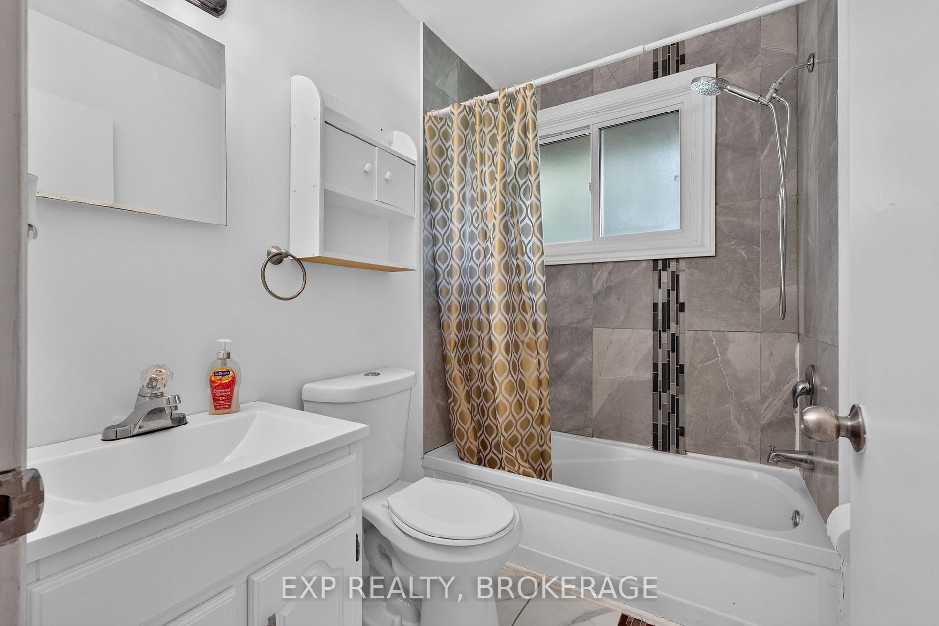 Photo 31 of 17 Shaw Street, Kingston, Rideau — HOMEH