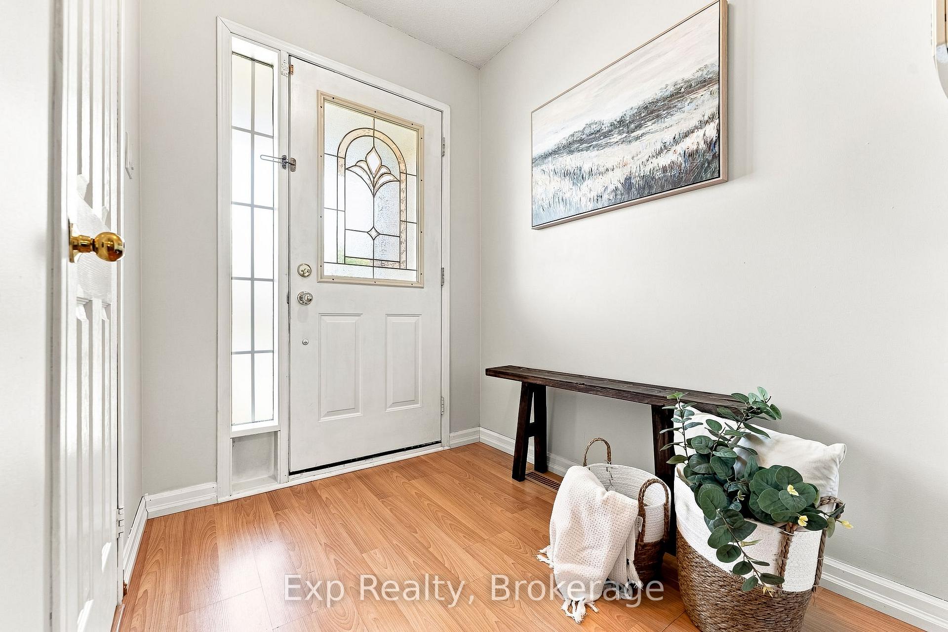 Photo 4 of 81 Somerscales Drive, Clarington, Bowmanville — HOMEH