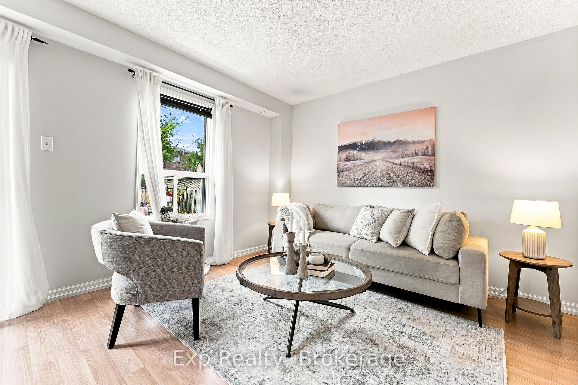 Photo 5 of 81 Somerscales Drive, Clarington, Bowmanville — HOMEH