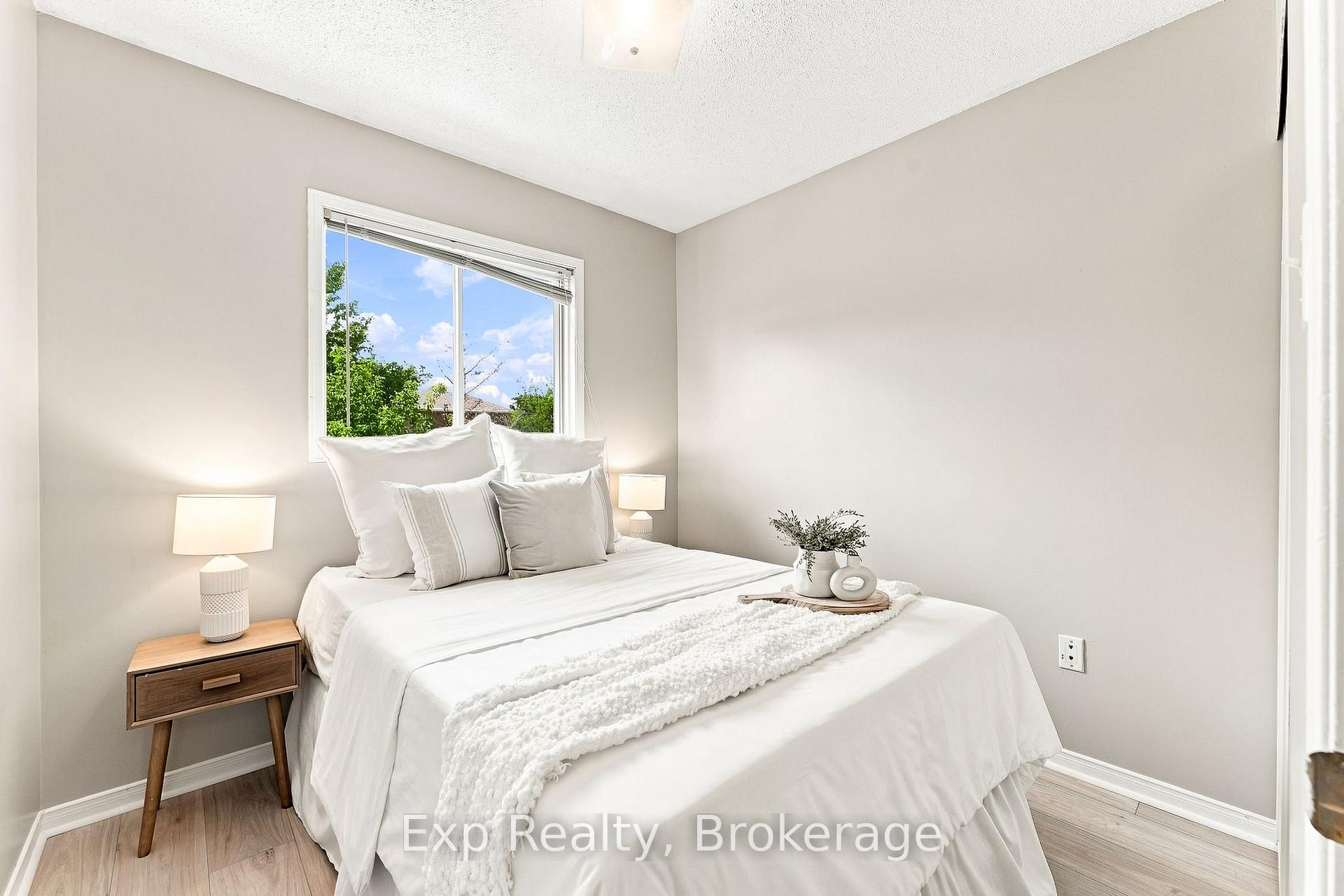 Photo 18 of 81 Somerscales Drive, Clarington, Bowmanville — HOMEH