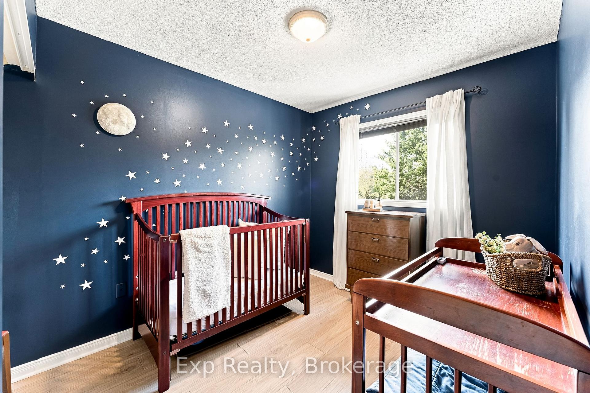 Photo 19 of 81 Somerscales Drive, Clarington, Bowmanville — HOMEH