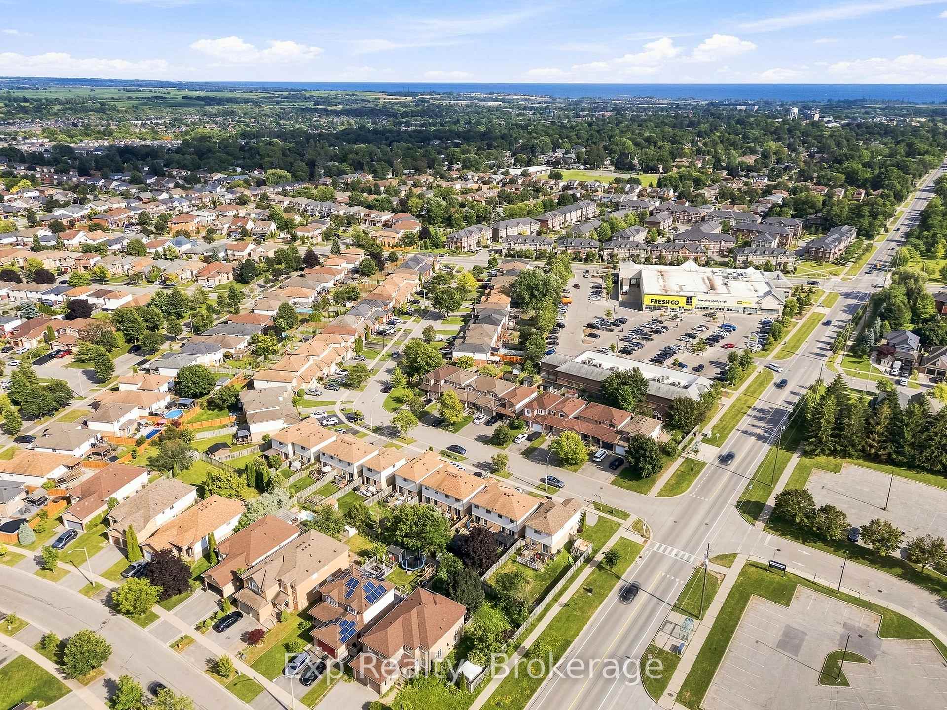 Photo 33 of 81 Somerscales Drive, Clarington, Bowmanville — HOMEH