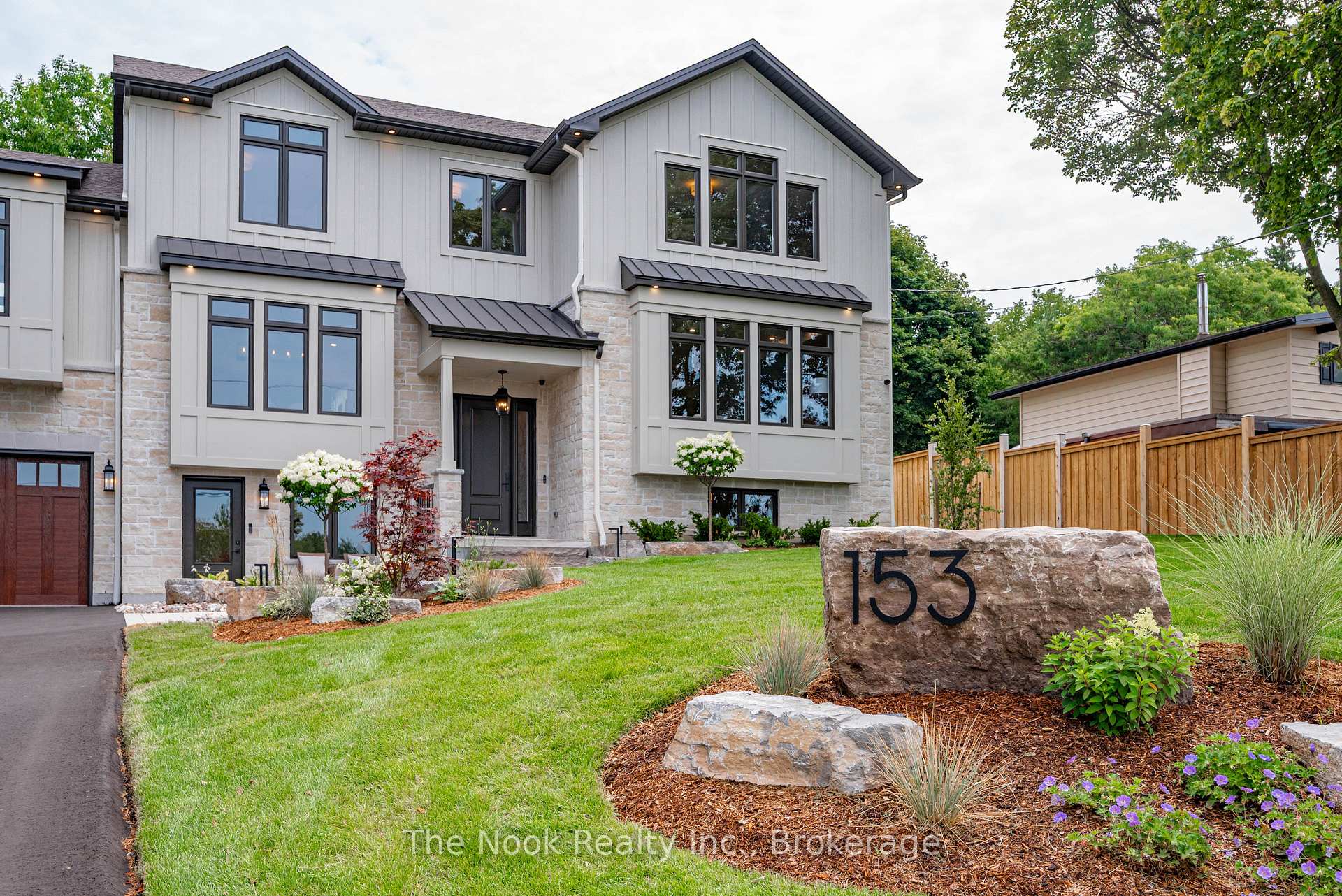 Photo 5 of 153 Elizabeth Crescent N, Whitby, Blue Grass Meadows — HOMEH