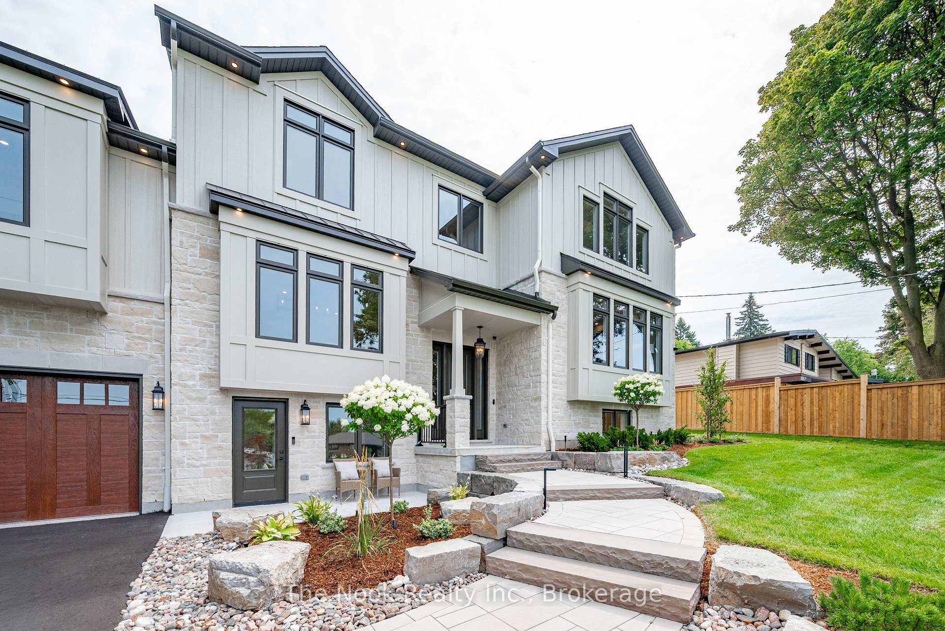 Photo 7 of 153 Elizabeth Crescent N, Whitby, Blue Grass Meadows — HOMEH