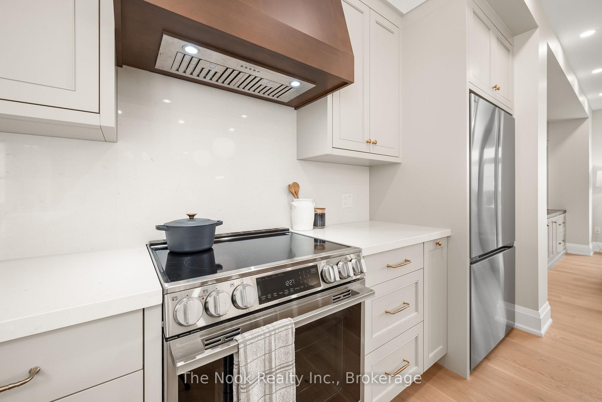 Photo 18 of 153 Elizabeth Crescent N, Whitby, Blue Grass Meadows — HOMEH