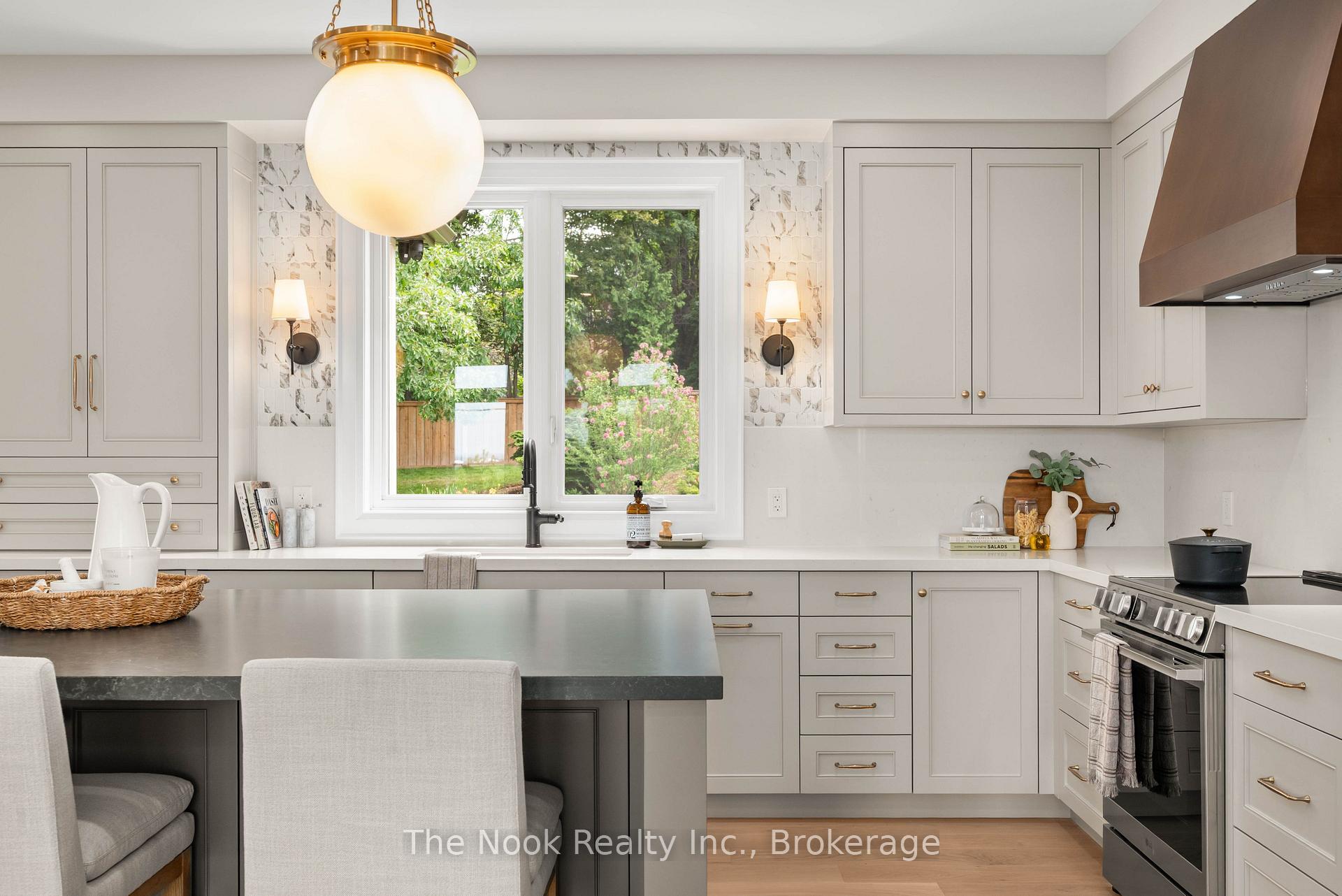 Photo 19 of 153 Elizabeth Crescent N, Whitby, Blue Grass Meadows — HOMEH