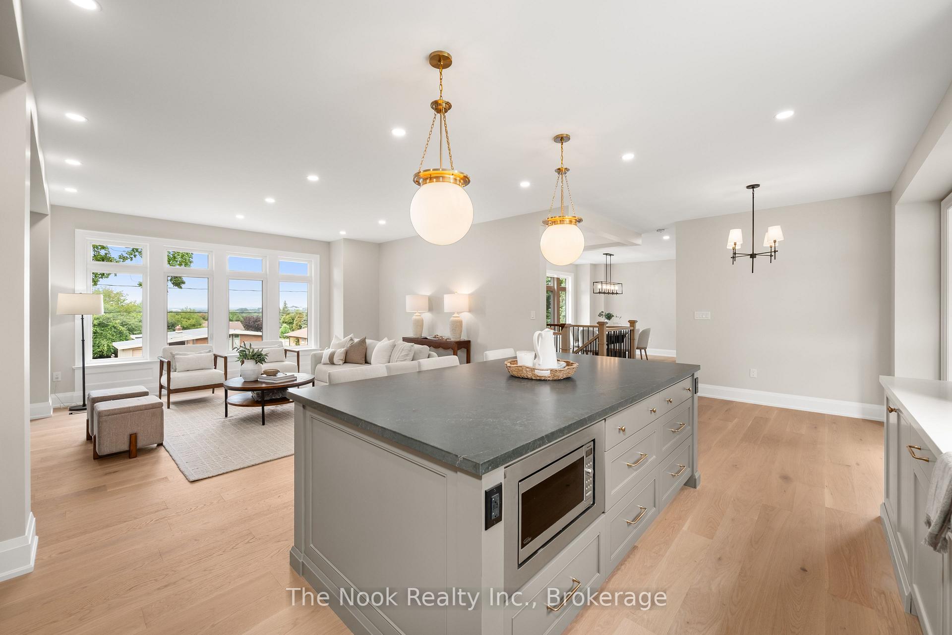 Photo 21 of 153 Elizabeth Crescent N, Whitby, Blue Grass Meadows — HOMEH