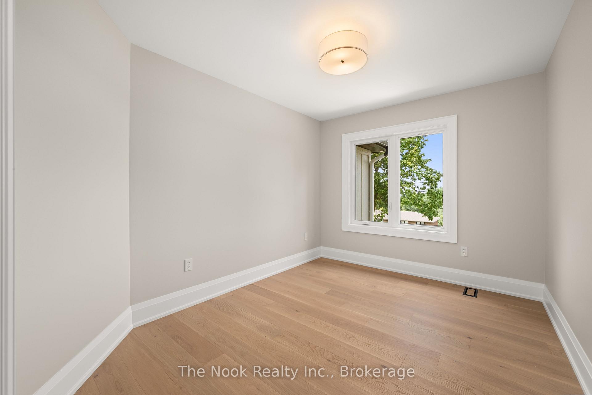 Photo 33 of 153 Elizabeth Crescent N, Whitby, Blue Grass Meadows — HOMEH