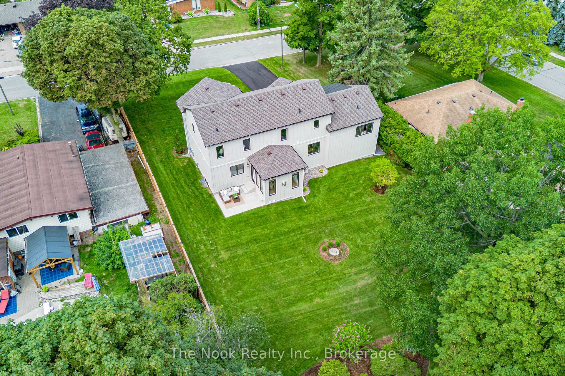 Photo 56 of 153 Elizabeth Crescent N, Whitby, Blue Grass Meadows — HOMEH