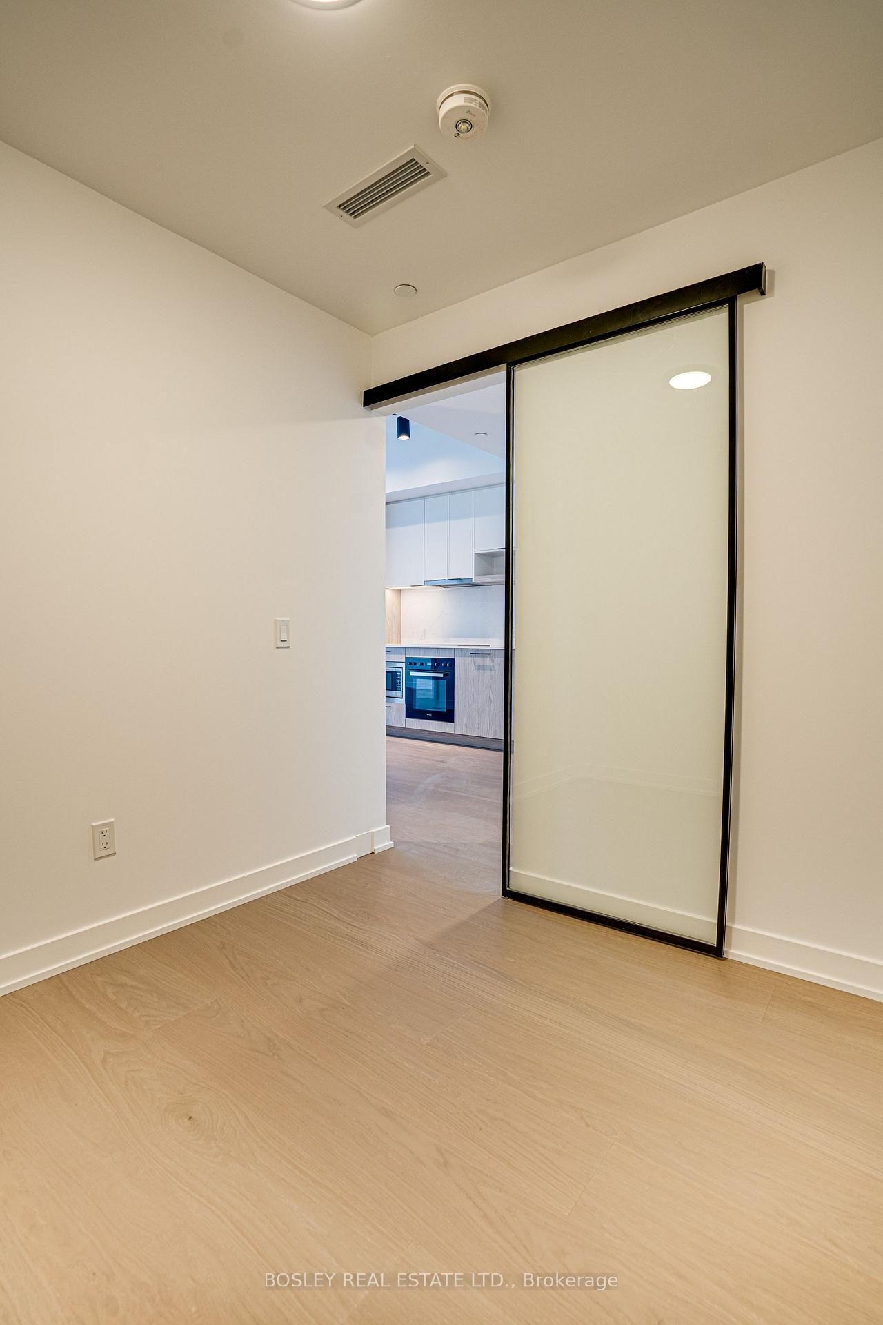 Photo 6 of Unit 812, 91 Montclair Avenue, Toronto, Forest Hill South — HOMEH