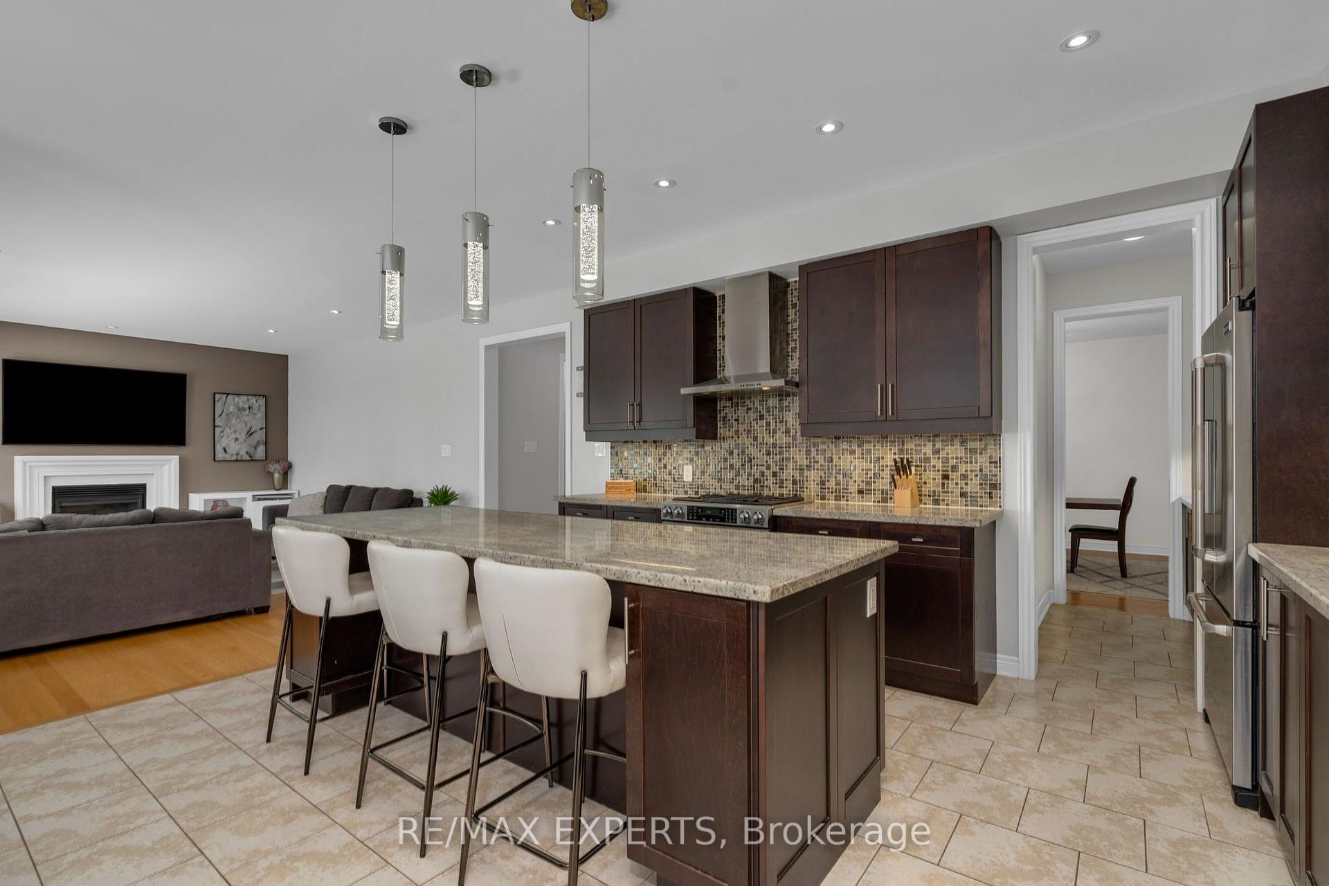 Photo 16 of 25 Mccandless Court, Caledon, Caledon East — HOMEH
