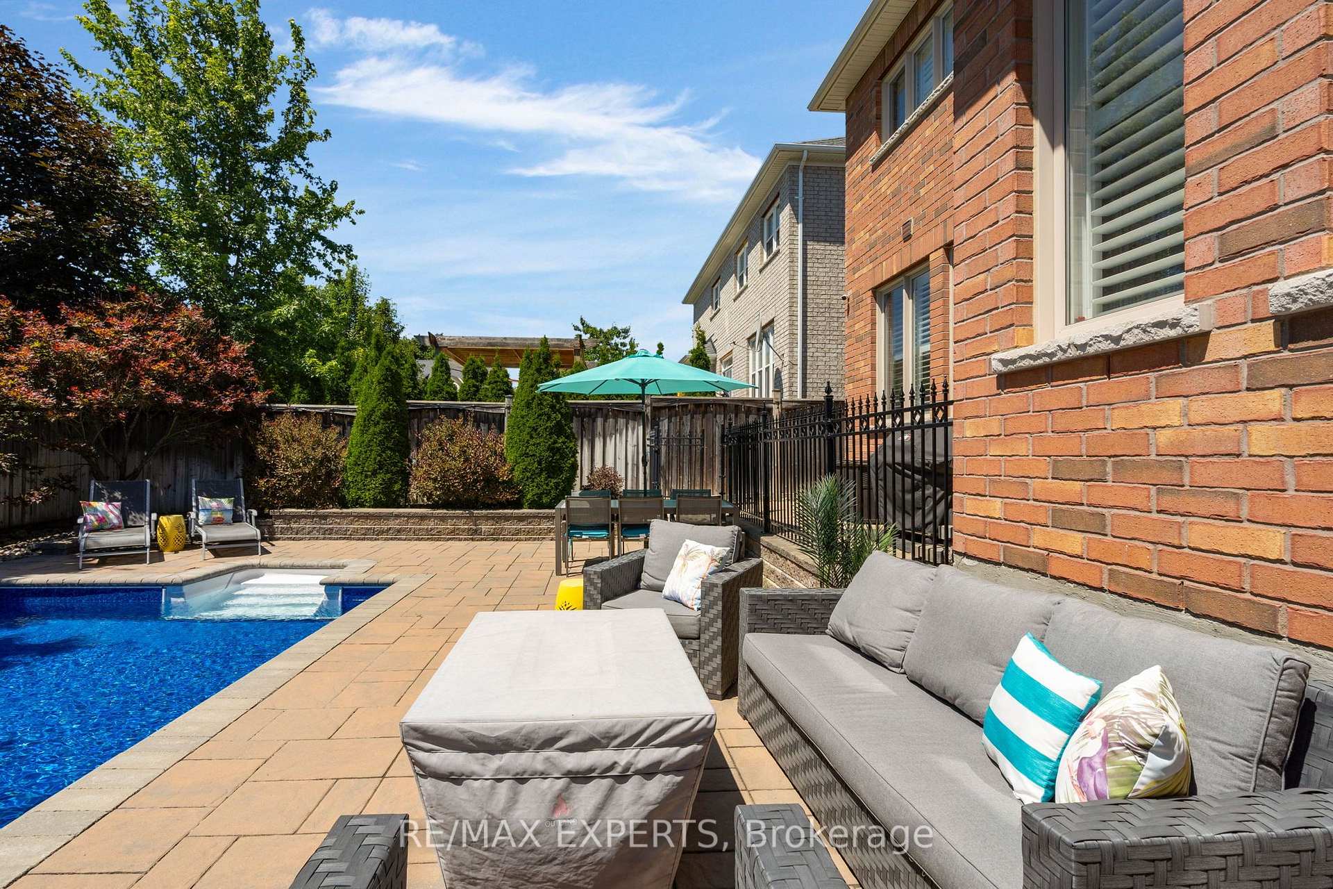 Photo 46 of 25 Mccandless Court, Caledon, Caledon East — HOMEH