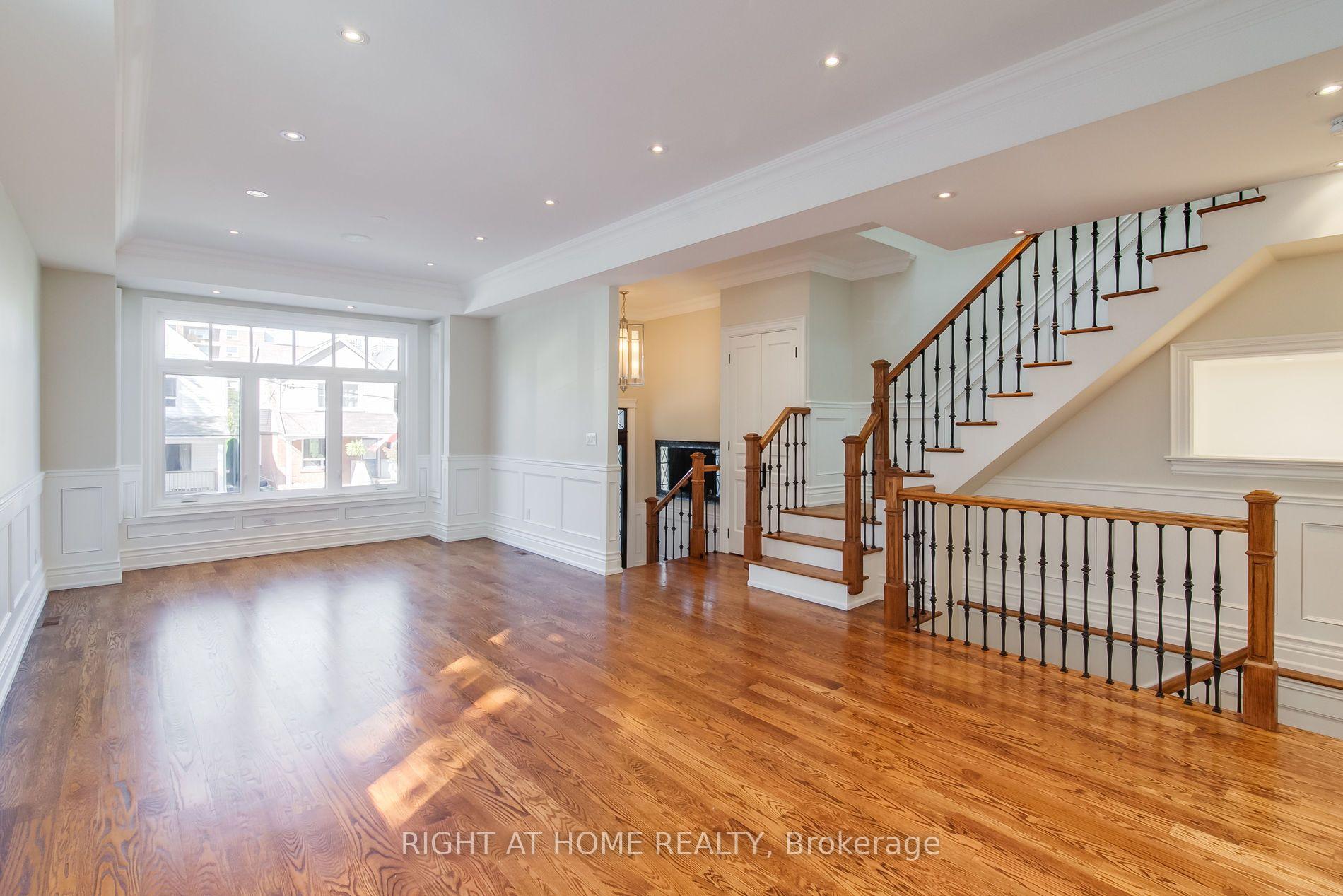 Photo 8 of 109 Banff Road, Toronto, Mount Pleasant East — HOMEH