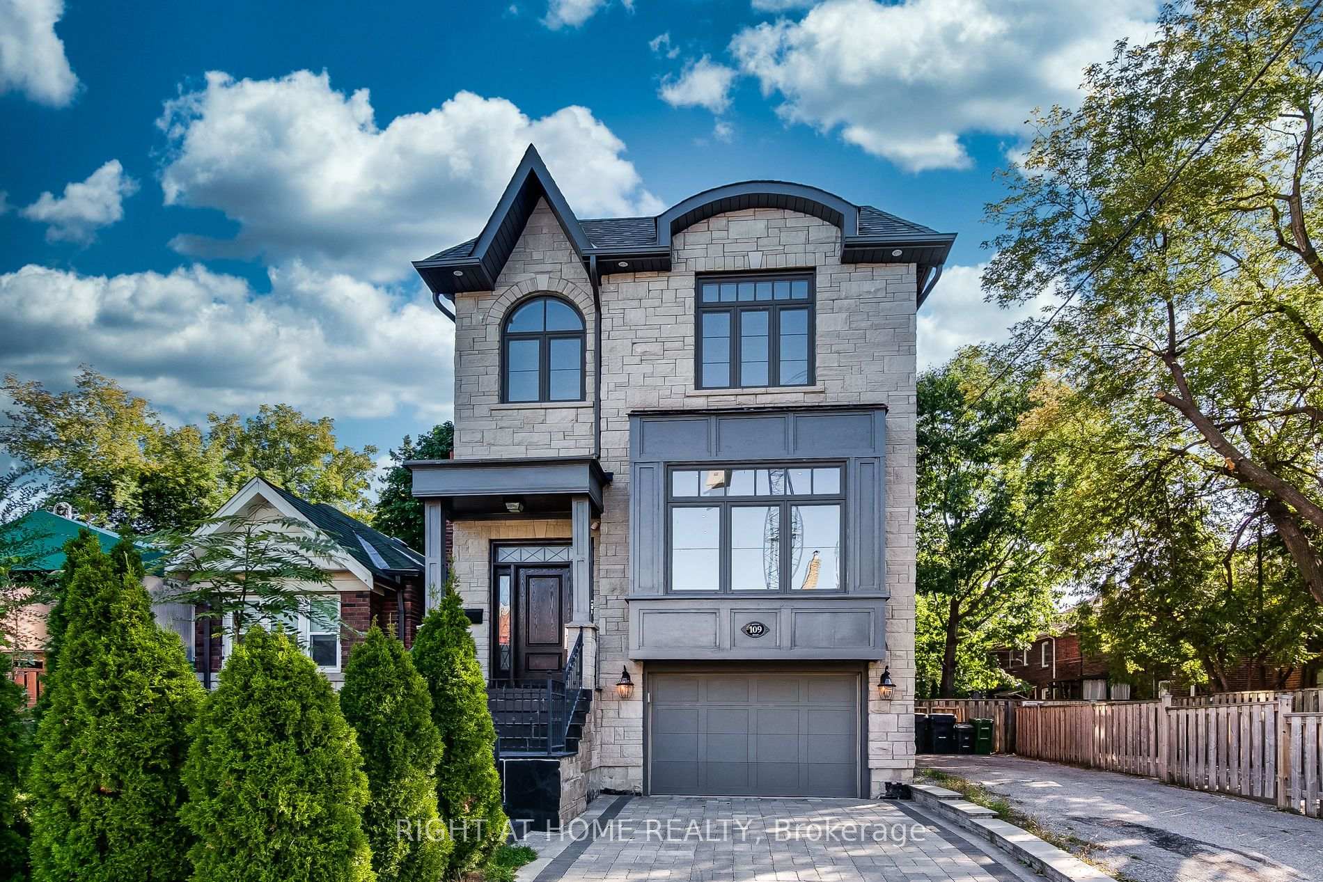 Photo 40 of 109 Banff Road, Toronto, Mount Pleasant East — HOMEH