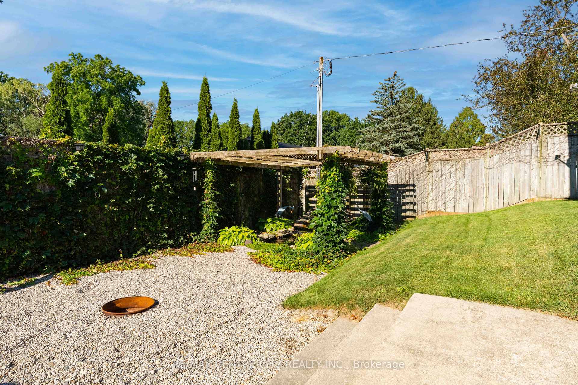 Photo 38 of 40 Chestnut Street W, Aylmer — HOMEH