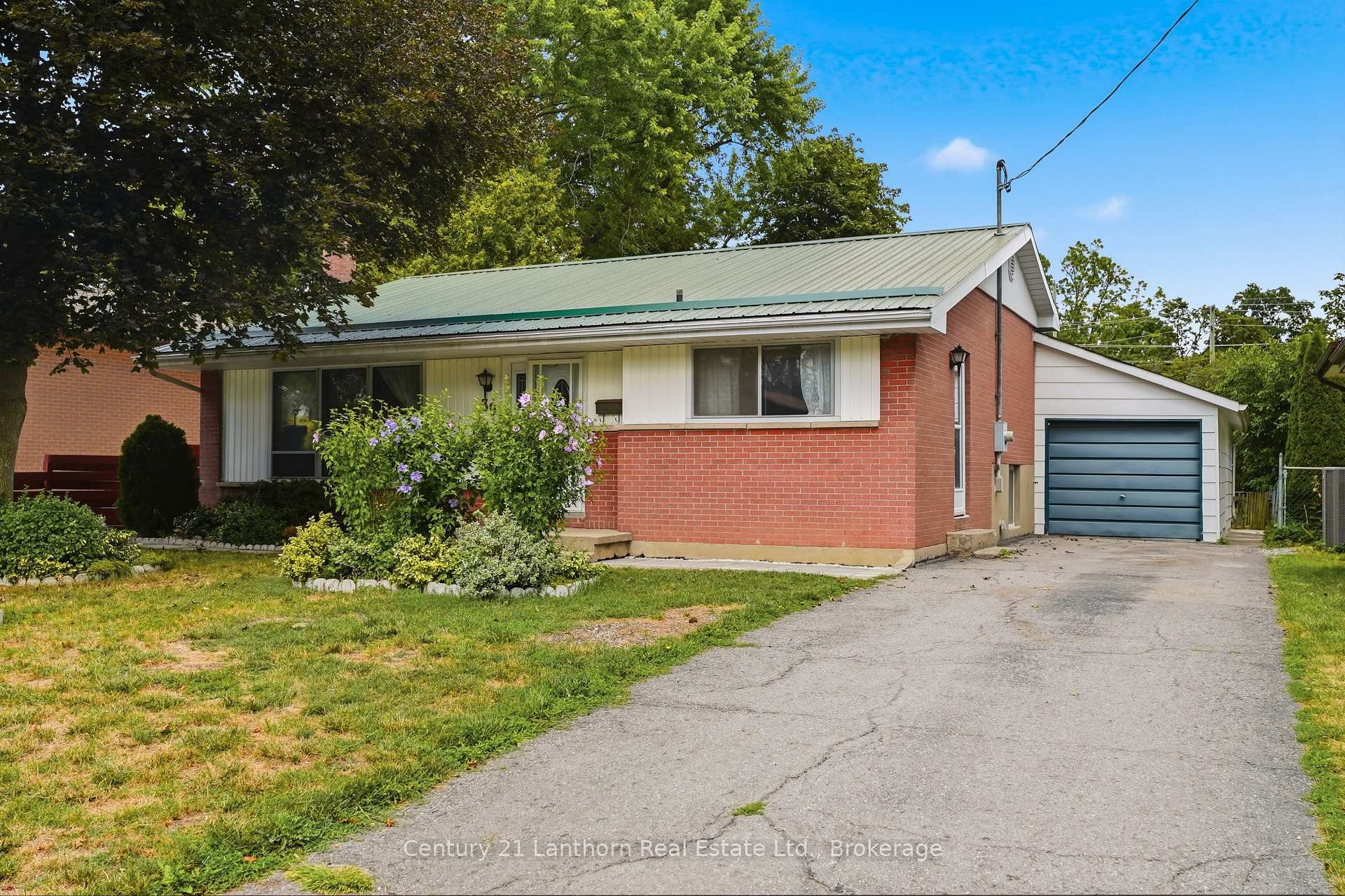 Photo 1 of 39 Linton Park Road, Belleville, Belleville Ward — HOMEH