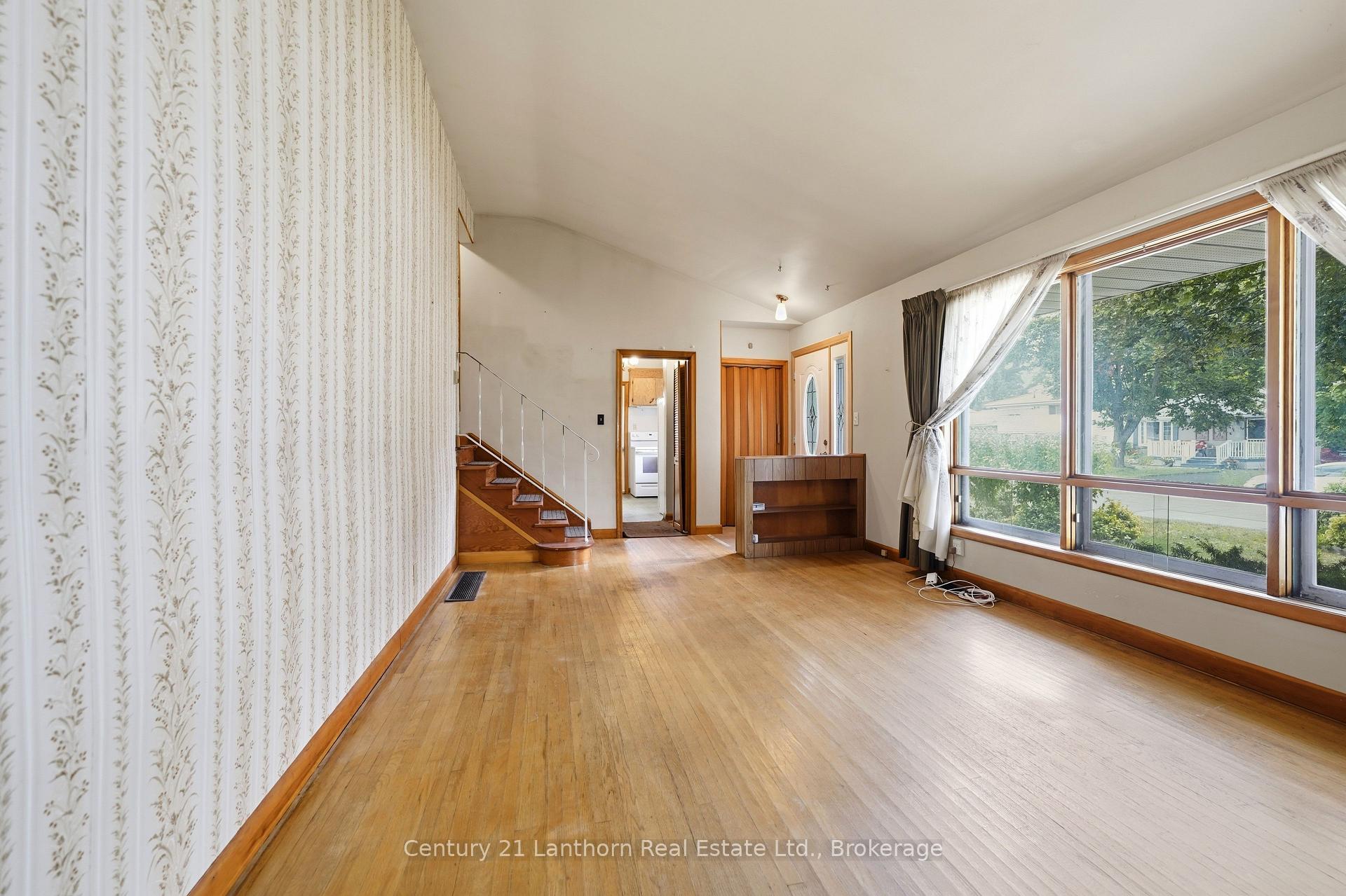 Photo 10 of 39 Linton Park Road, Belleville, Belleville Ward — HOMEH