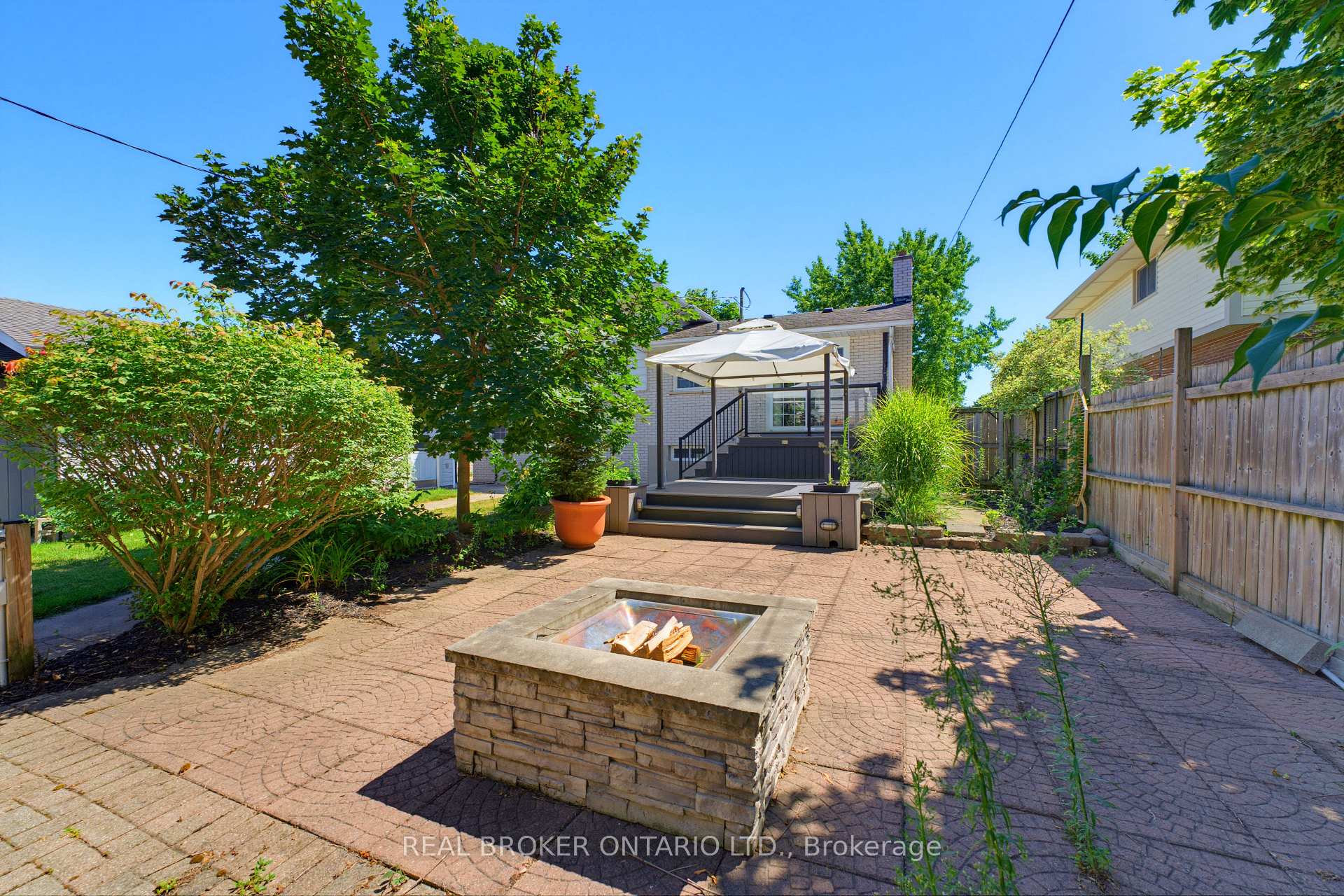 Photo 23 of 94 First Street W, Woolwich, Elmira — HOMEH