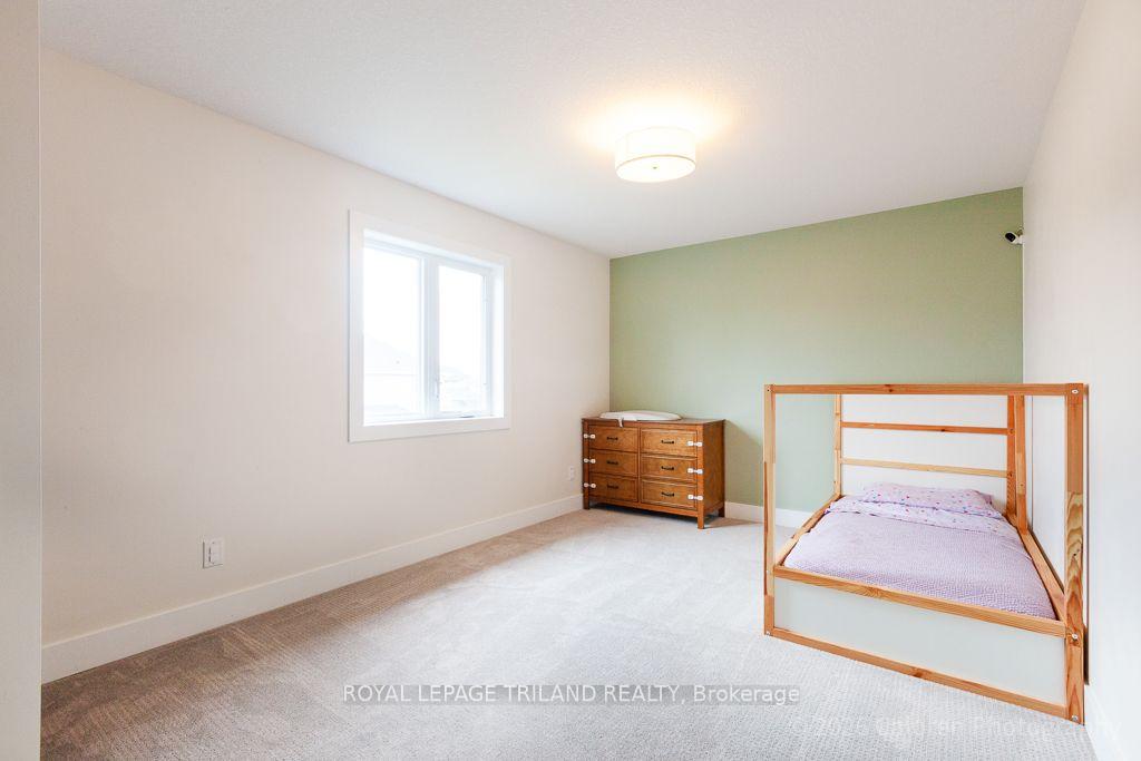 Photo 26 of 108 Spencer Avenue, Lucan Biddulph, Lucan — HOMEH