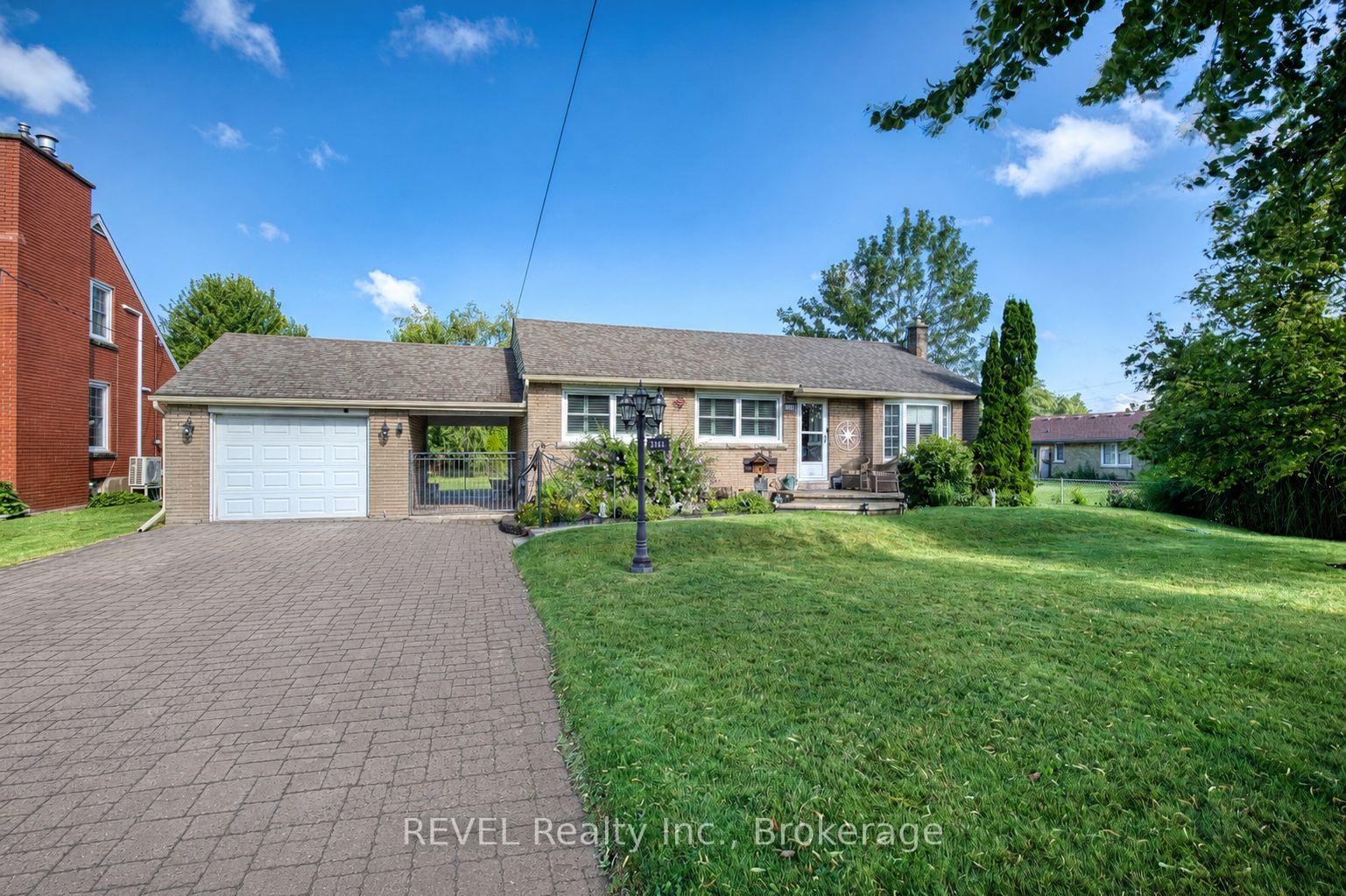 Photo 2 of 3385 Callan Street, Niagara Falls, Chippawa — HOMEH