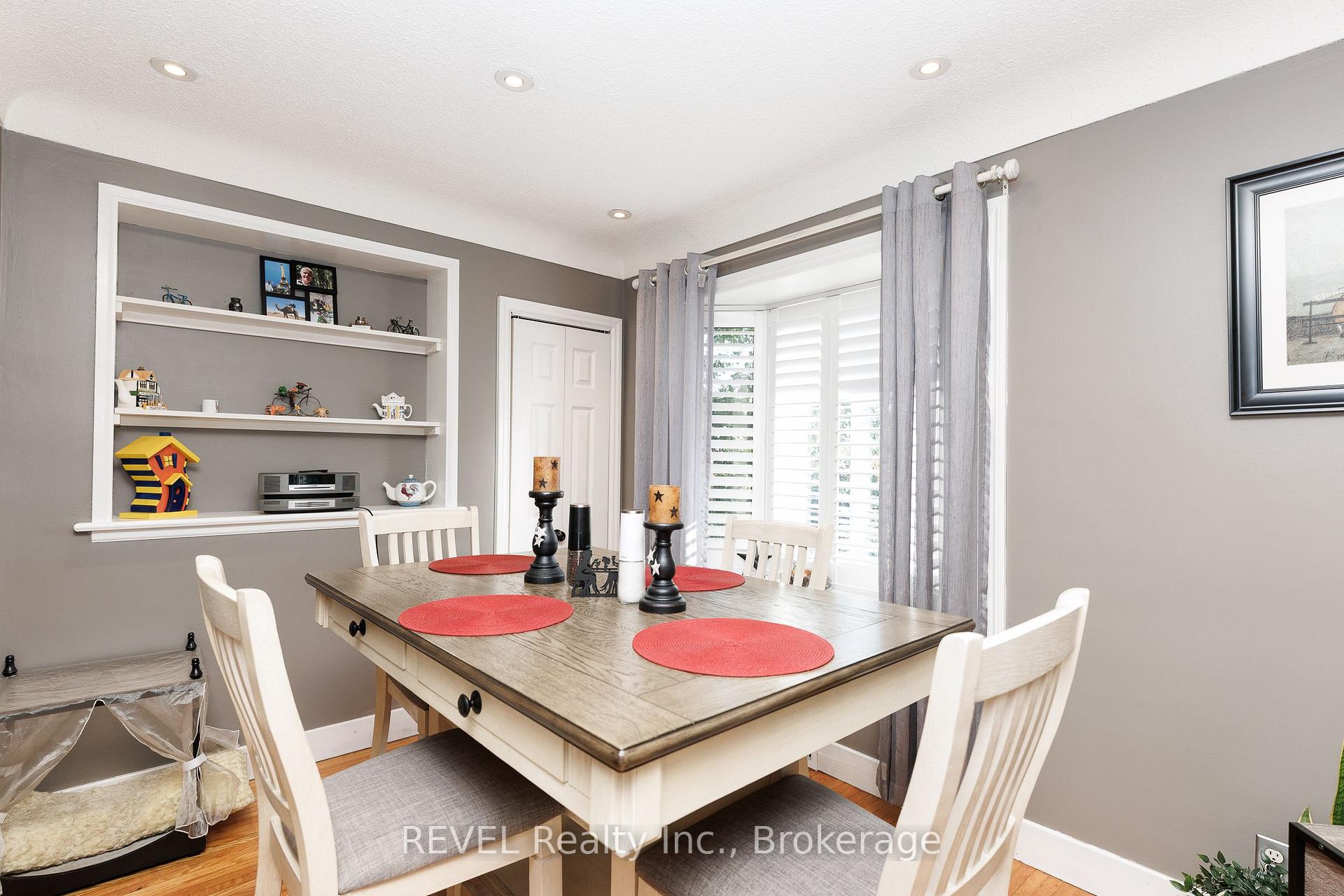 Photo 10 of 3385 Callan Street, Niagara Falls, Chippawa — HOMEH