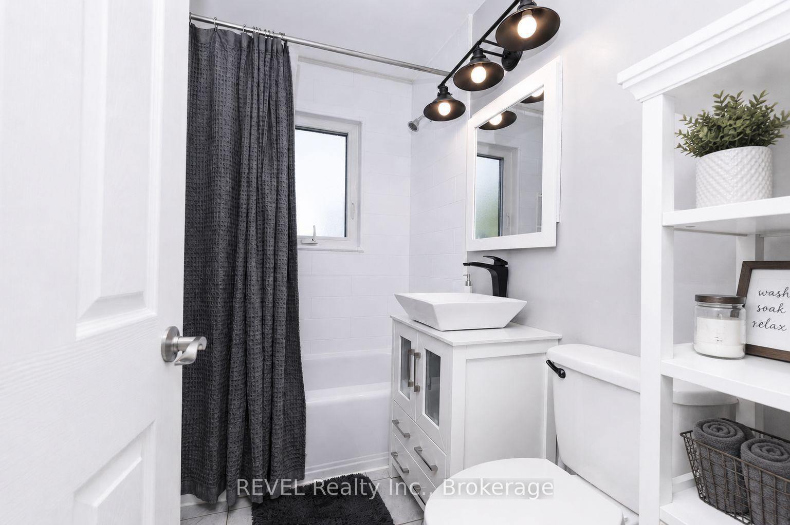 Photo 11 of 3385 Callan Street, Niagara Falls, Chippawa — HOMEH