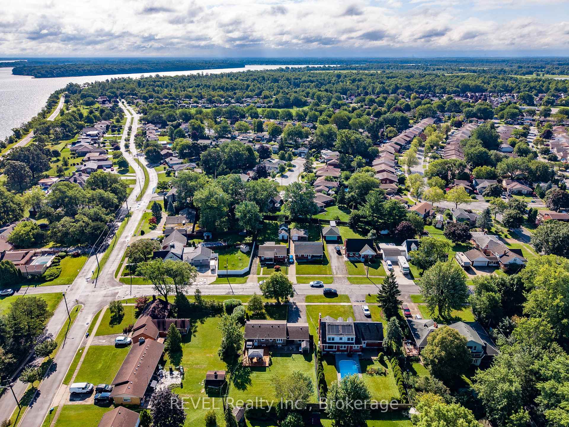 Photo 28 of 3385 Callan Street, Niagara Falls, Chippawa — HOMEH