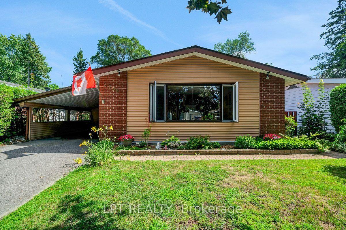 Photo 3 of 2396 Heaton Avenue, Ottawa, Hawthorne Meadows — HOMEH
