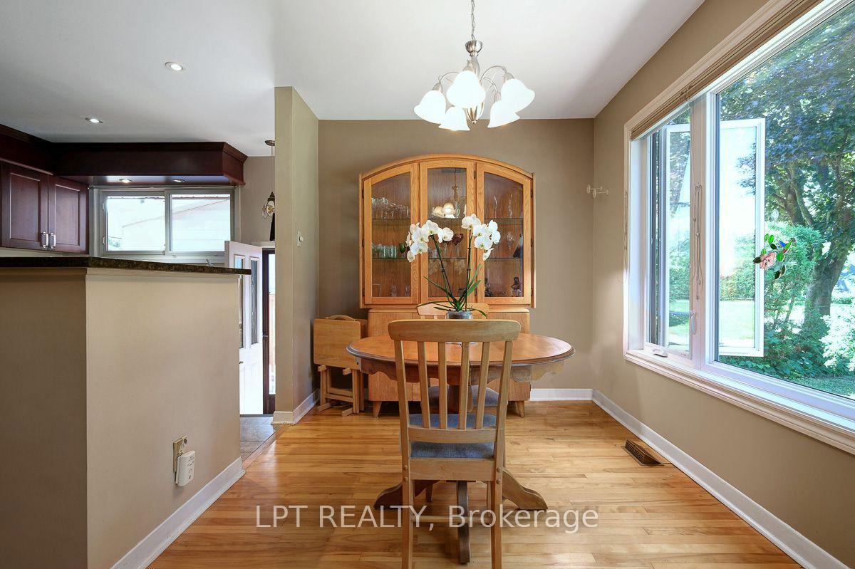 Photo 13 of 2396 Heaton Avenue, Ottawa, Hawthorne Meadows — HOMEH