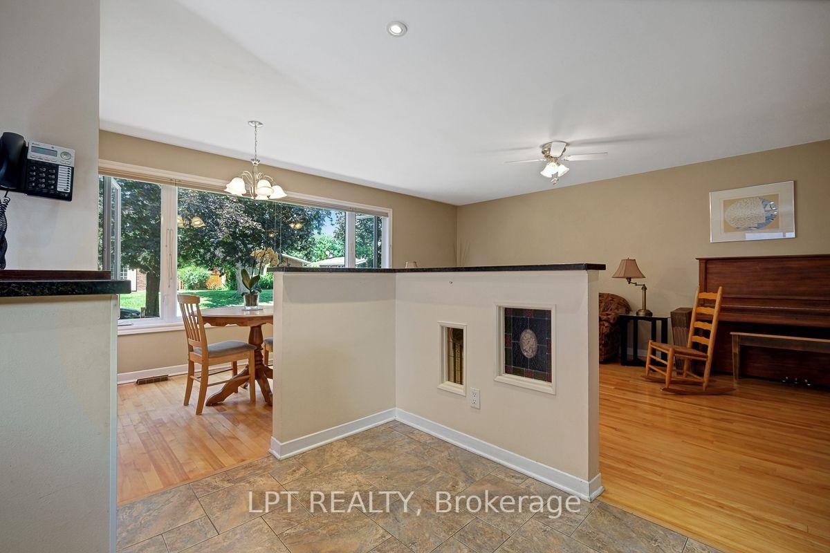 Photo 22 of 2396 Heaton Avenue, Ottawa, Hawthorne Meadows — HOMEH