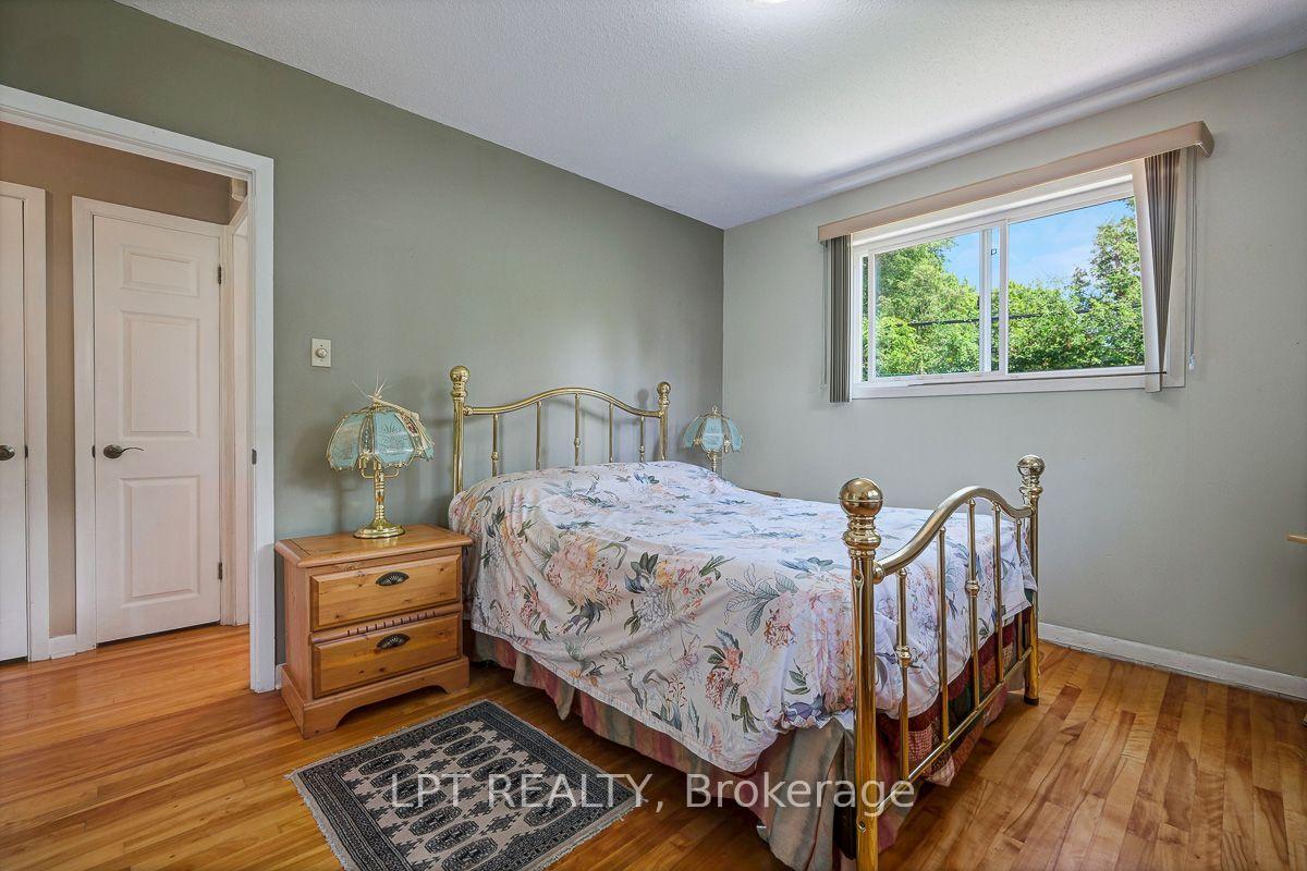 Photo 24 of 2396 Heaton Avenue, Ottawa, Hawthorne Meadows — HOMEH