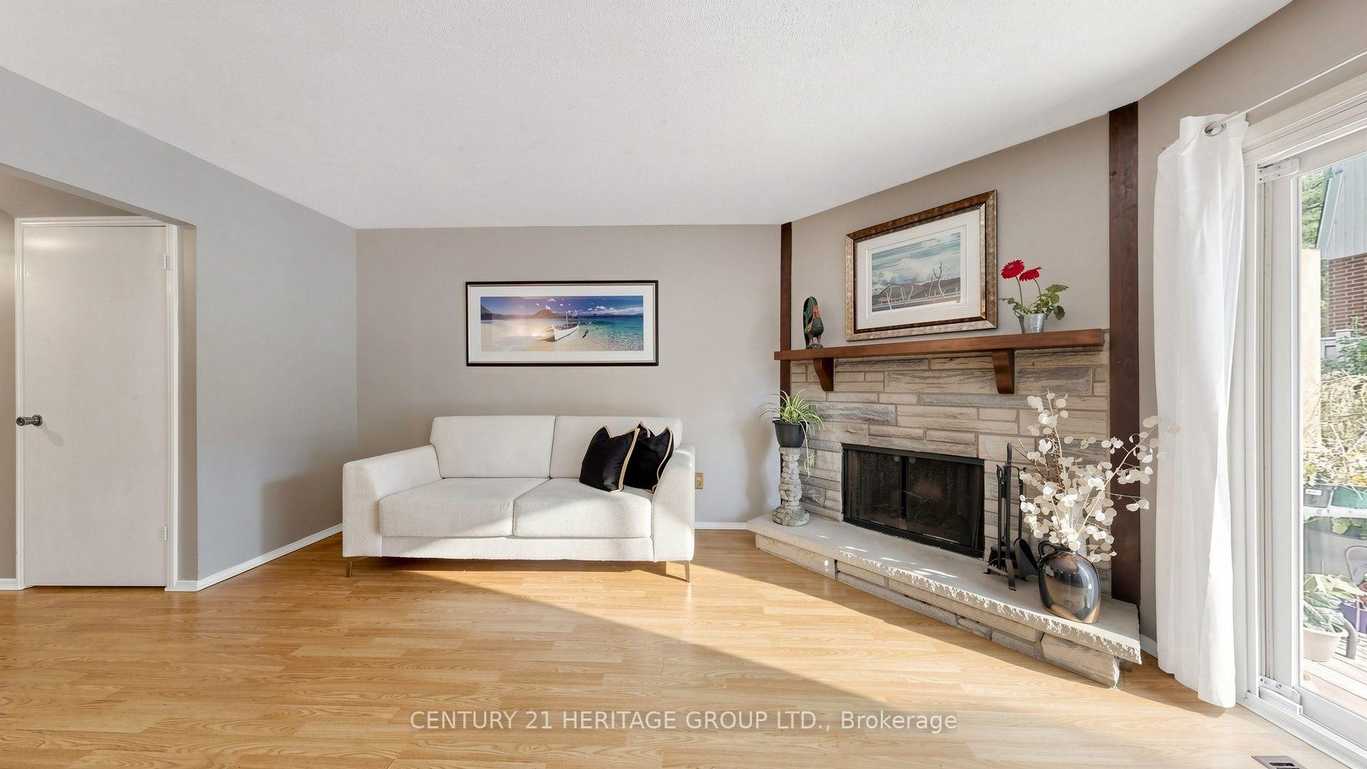 Photo 8 of 27 Dunkeld Way, Markham, Royal Orchard — HOMEH