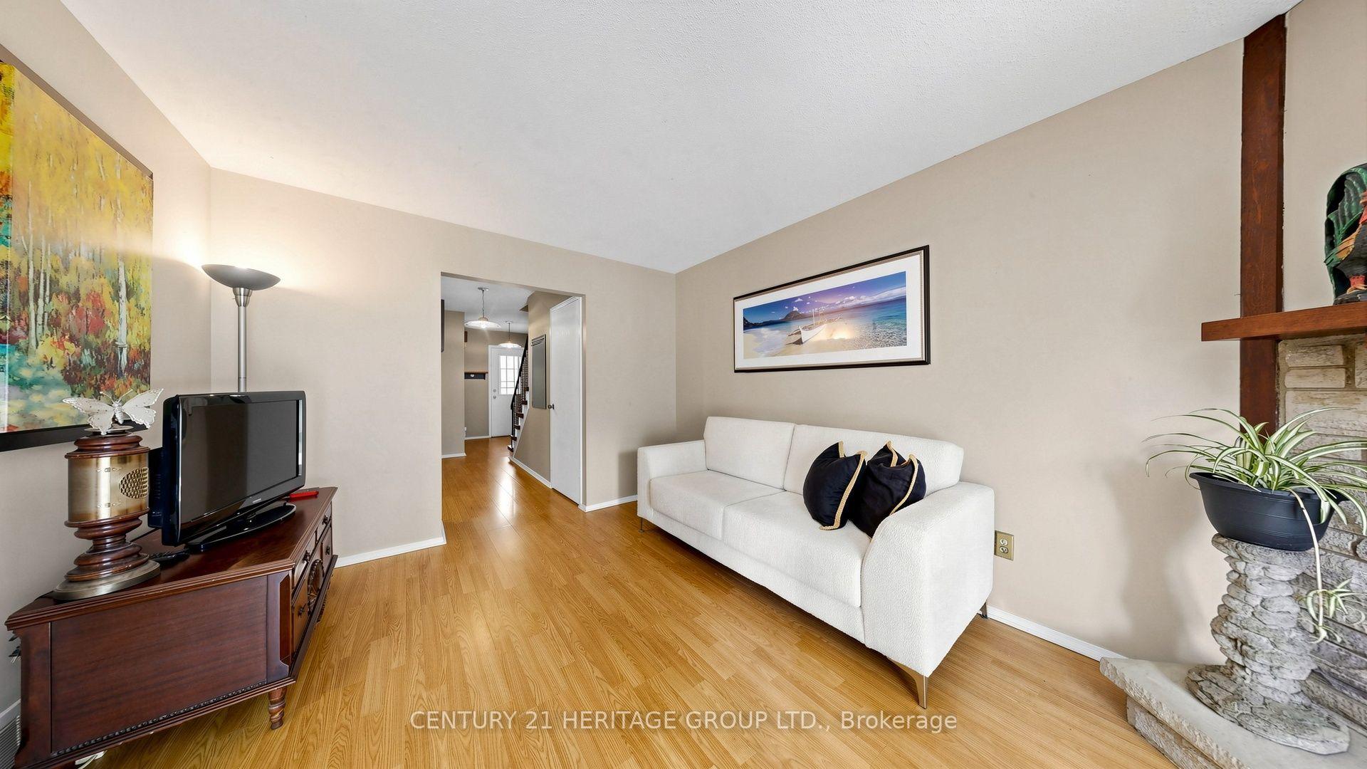 Photo 10 of 27 Dunkeld Way, Markham, Royal Orchard — HOMEH