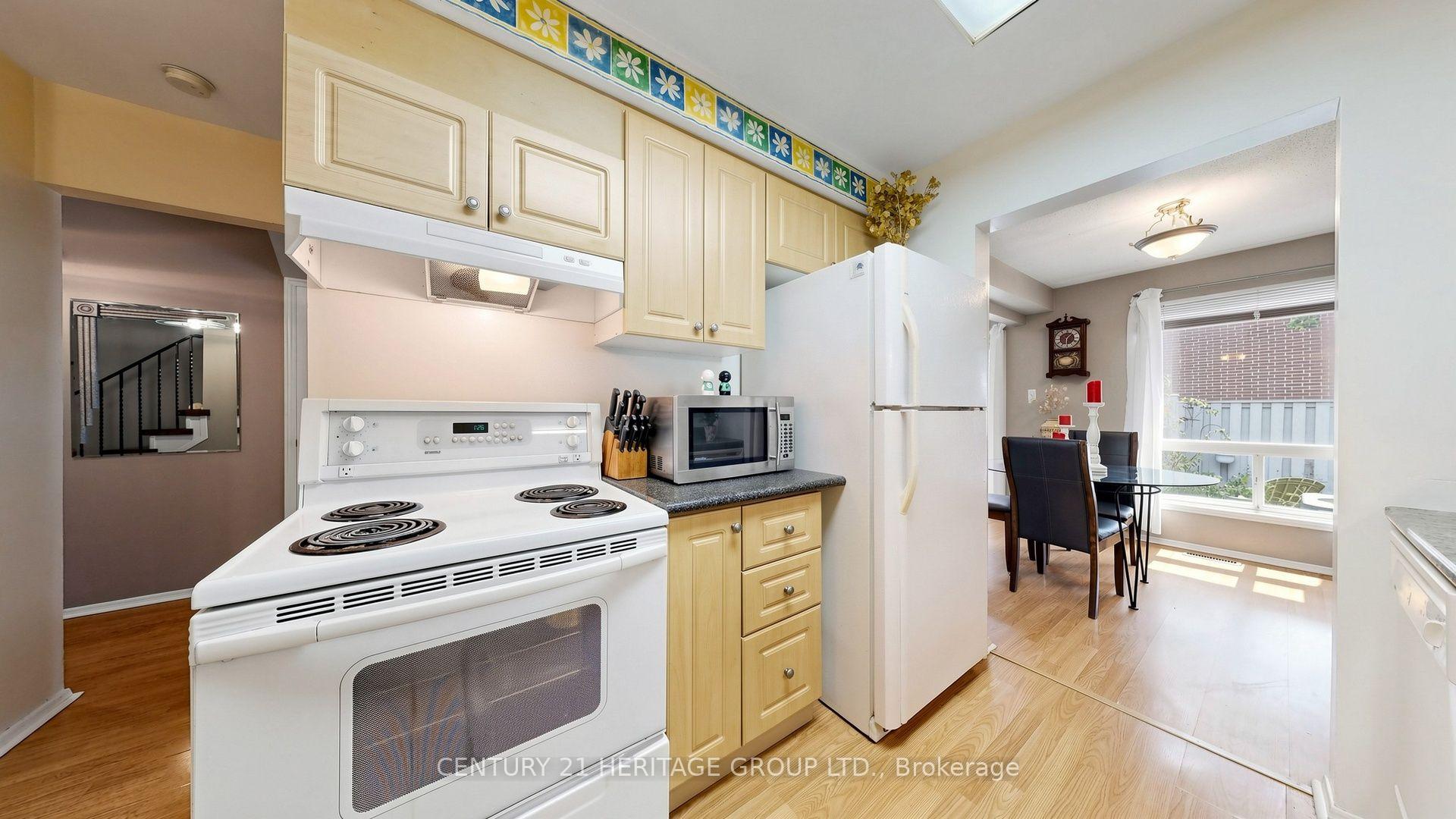 Photo 16 of 27 Dunkeld Way, Markham, Royal Orchard — HOMEH