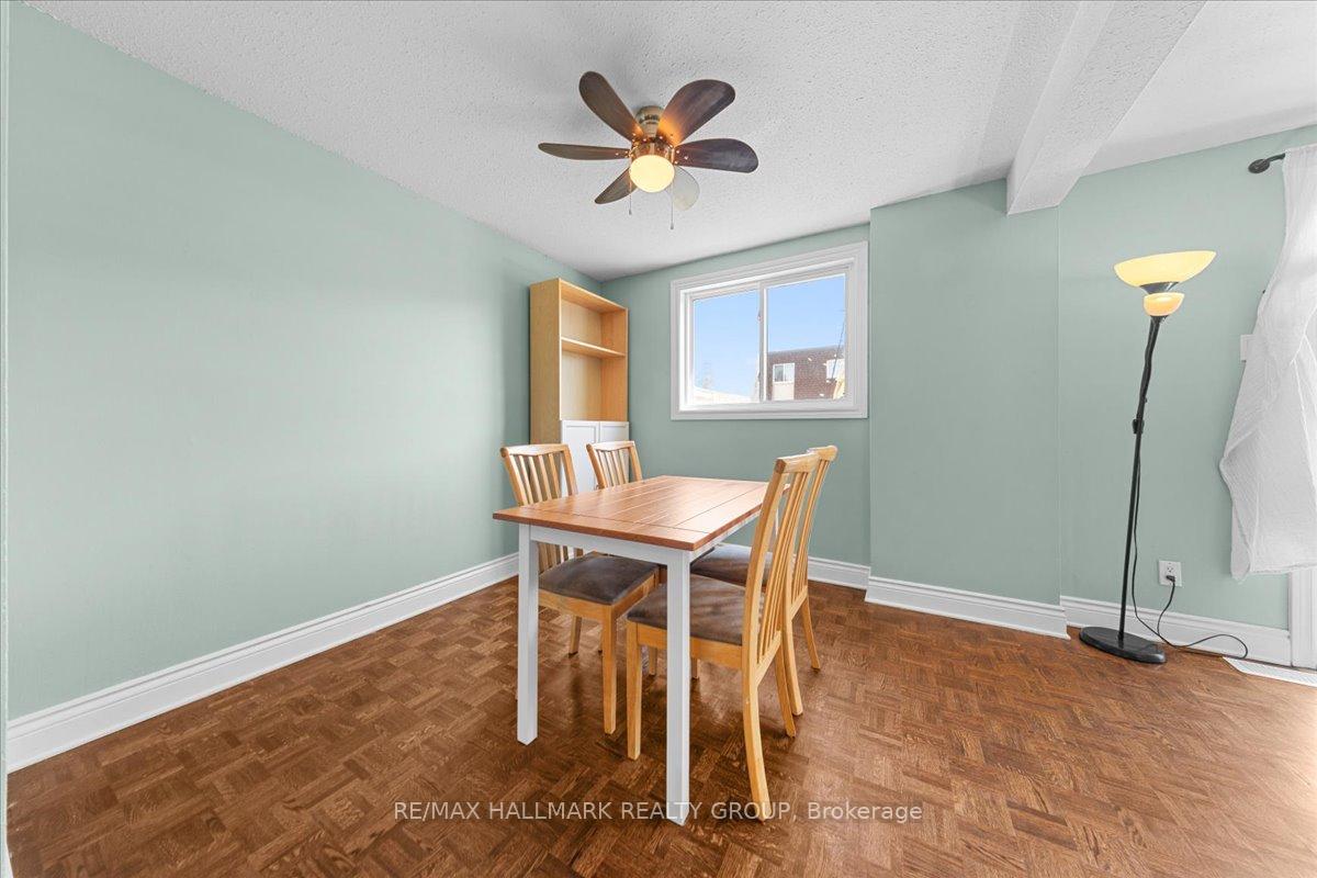 Photo 15 of 346 Garden Glen Private, Ottawa, Meadowlands/Crestview — HOMEH