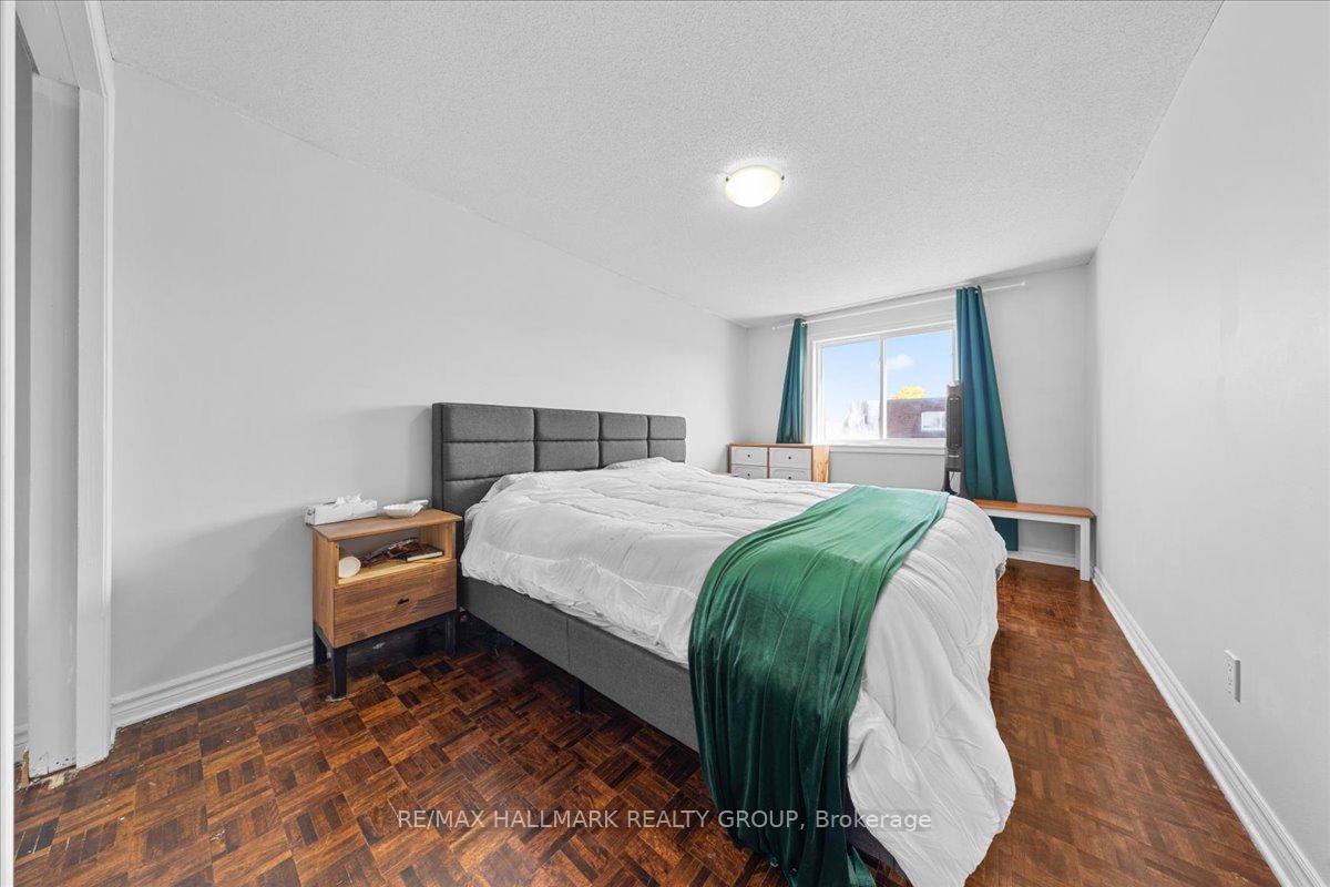 Photo 20 of 346 Garden Glen Private, Ottawa, Meadowlands/Crestview — HOMEH