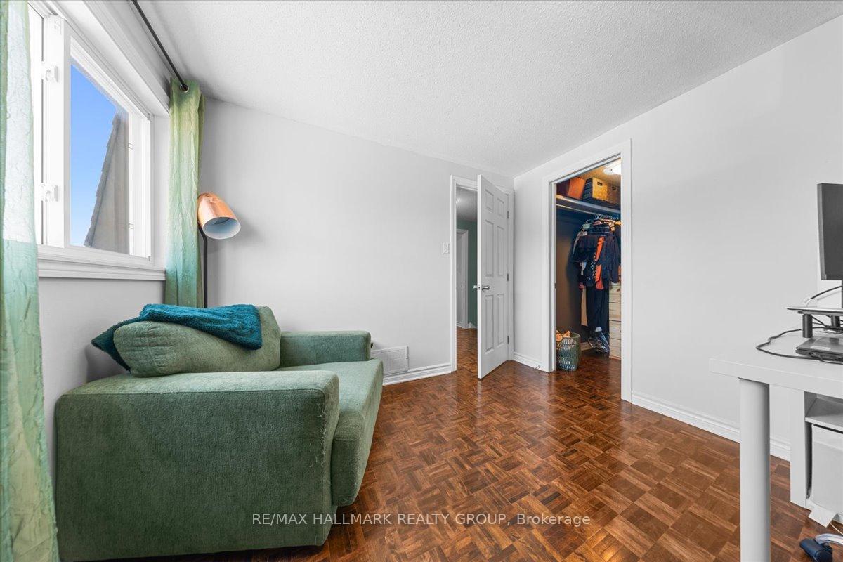 Photo 22 of 346 Garden Glen Private, Ottawa, Meadowlands/Crestview — HOMEH