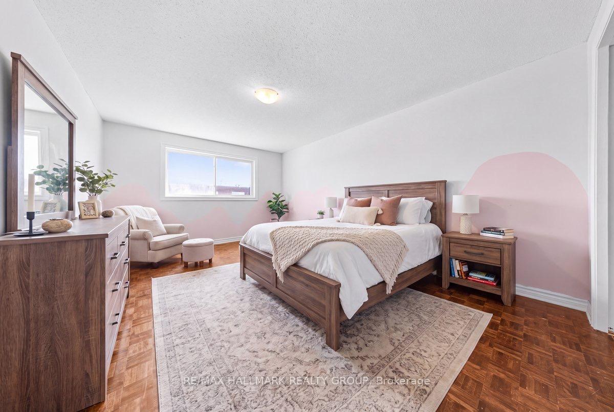 Photo 24 of 346 Garden Glen Private, Ottawa, Meadowlands/Crestview — HOMEH