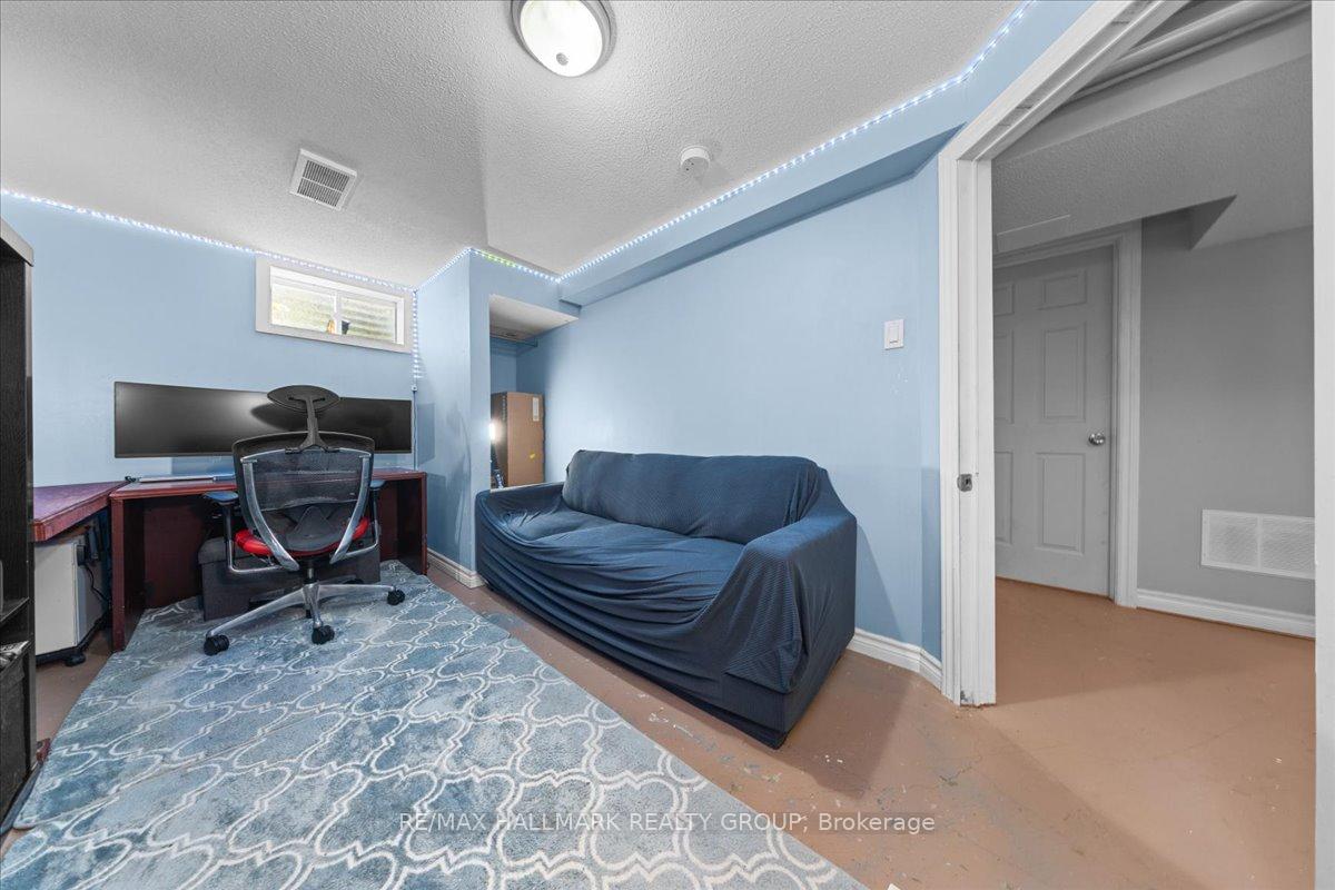 Photo 28 of 346 Garden Glen Private, Ottawa, Meadowlands/Crestview — HOMEH