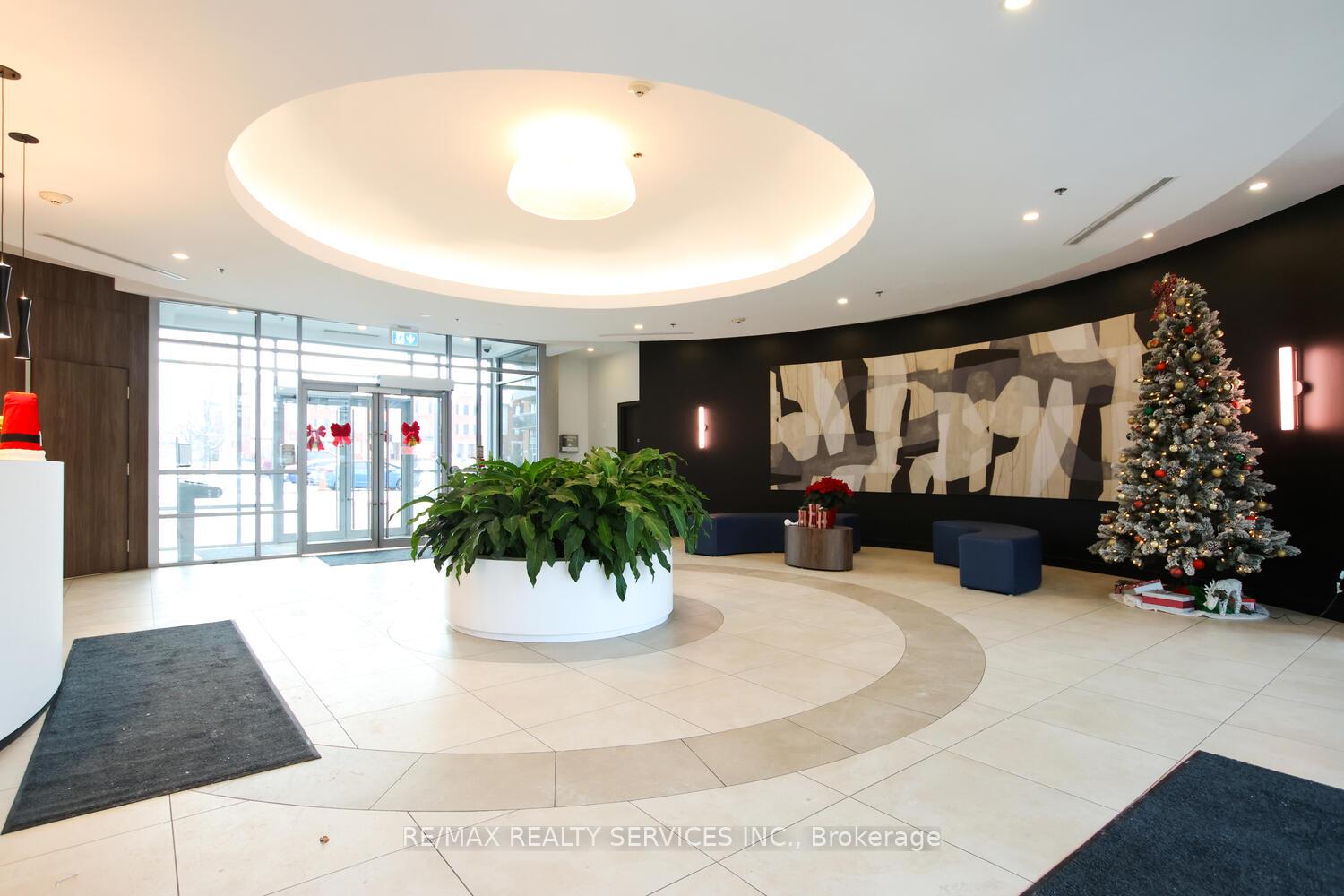 Photo 4 of Unit 1103, 215 Queen Street E, Brampton, Queen Street Corridor — HOMEH