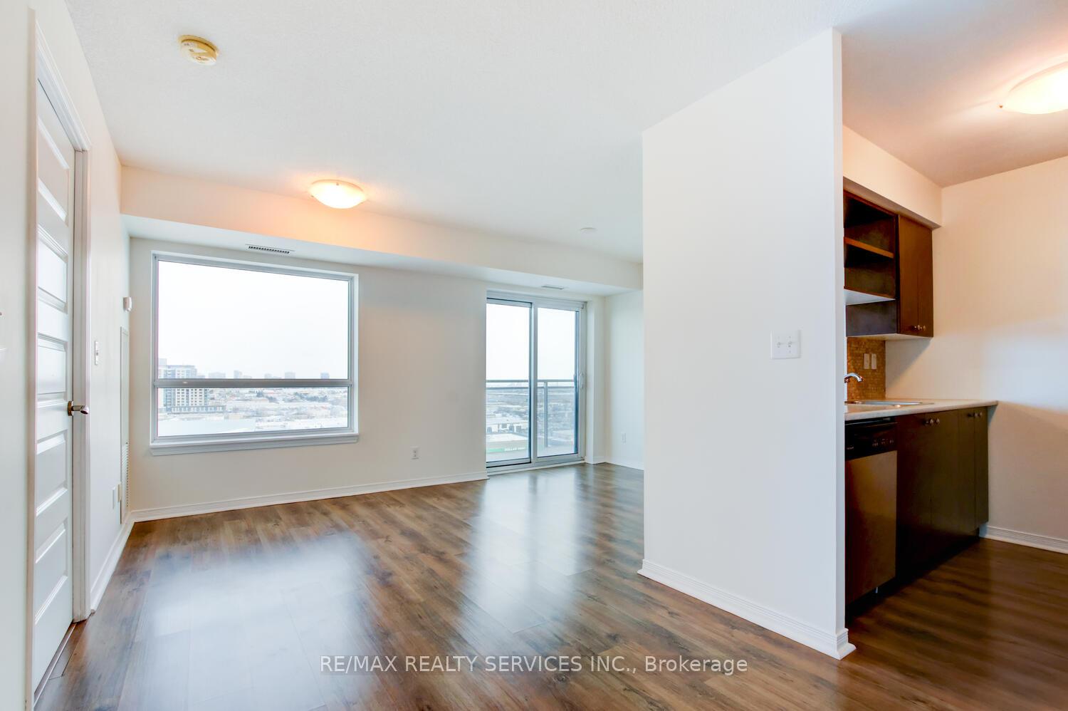 Photo 8 of Unit 1103, 215 Queen Street E, Brampton, Queen Street Corridor — HOMEH